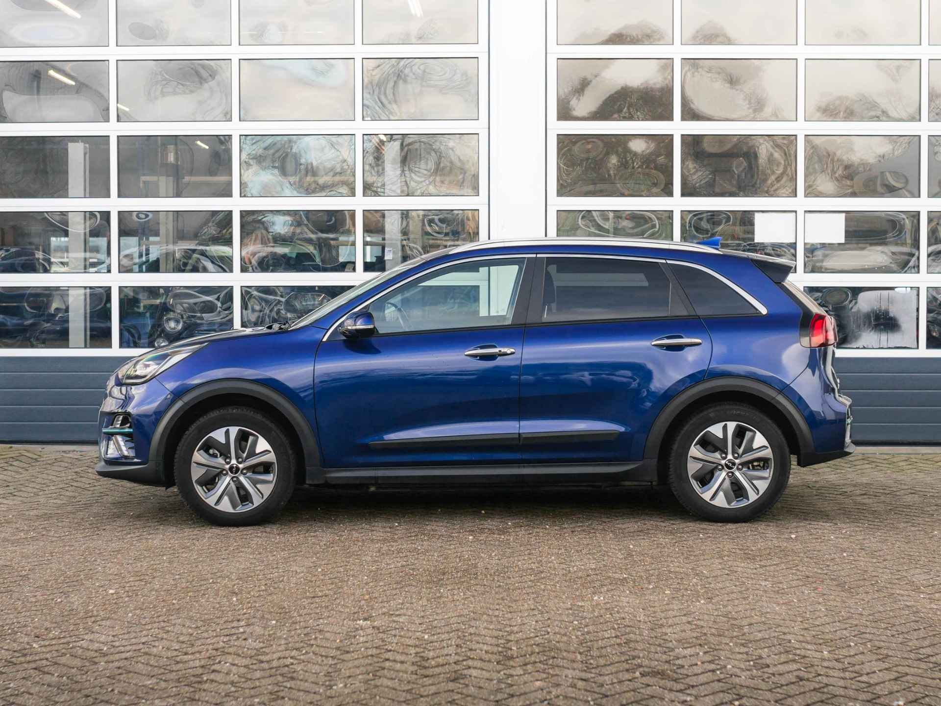 Kia e-Niro DynamicPlusLine 64 kWh | Apple Carplay/Android auto | Cruise control adaptief | Climate controle | Elektrisch schuifdak | Keyless start en entry | Full map navigatie | voorstoelen en stuur verwarmd. - 8/30