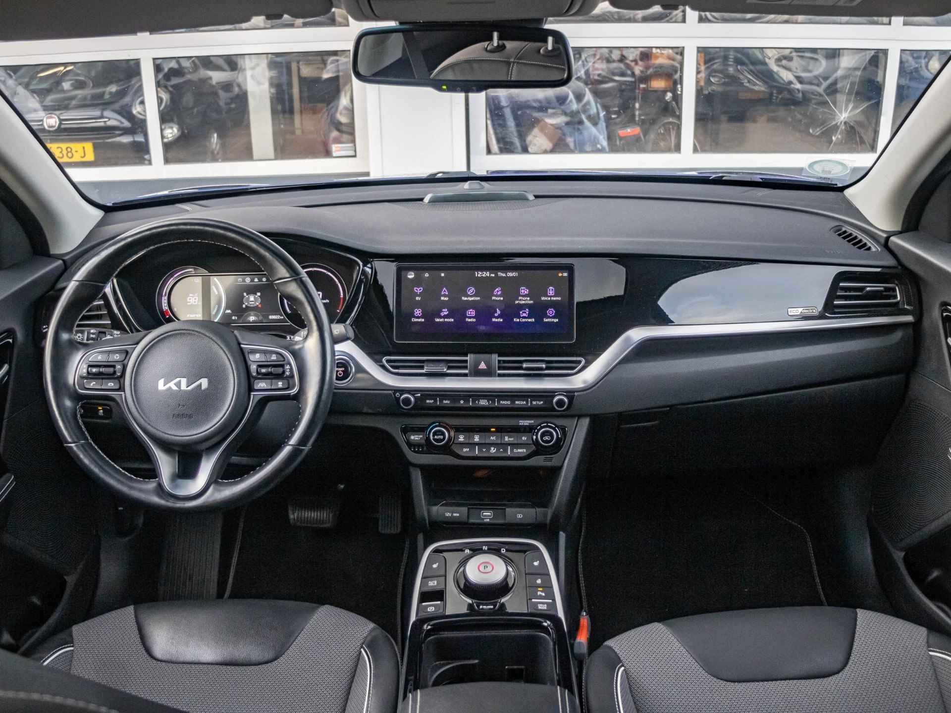 Kia e-Niro DynamicPlusLine 64 kWh | Apple Carplay/Android auto | Cruise control adaptief | Climate controle | Elektrisch schuifdak | Keyless start en entry | Full map navigatie | voorstoelen en stuur verwarmd. - 9/30