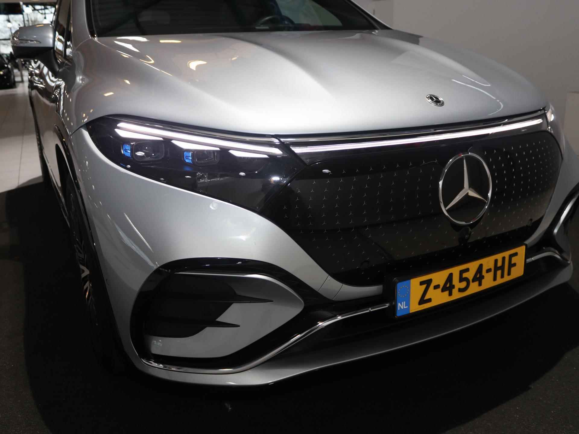 Mercedes-Benz EQS SUV 450 4MATIC AMG Premium Plus | 7-persoons |  Rij-assistentie + | Panorama-schuifdak | Achterasbesturing | Burmester 3D | Trekhaak | Luchtvering | - 8/29