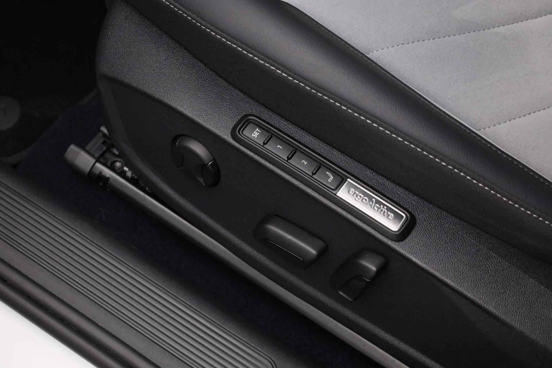 Volkswagen ID.3 Pro S 77 kWh 204PK | IQ Light | Stuur-/stoelverwarming | Keyless | ACC - 9/41