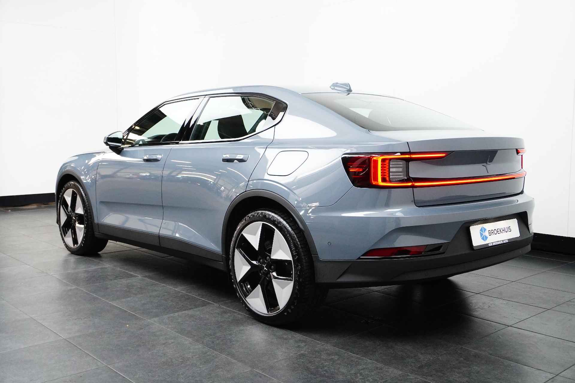 Polestar 2 Standard Range Single Motor 69 kWh | Pilot Pack | 20" wielen | DAB | BLIS | Cruise adaptief | 360o camera | - 4/18