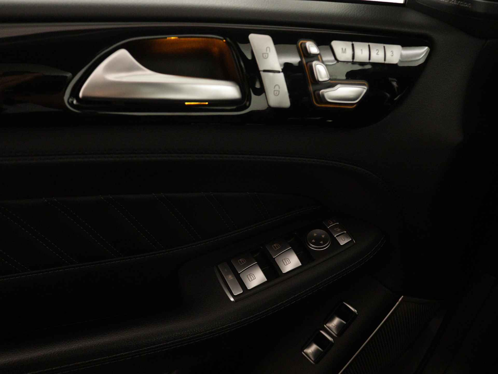Mercedes-Benz GLE AMG 43 4MATIC Limited | 22 inch. 5 spaaks AMG velgen | Panoramadak | Navigatie | - 35/47
