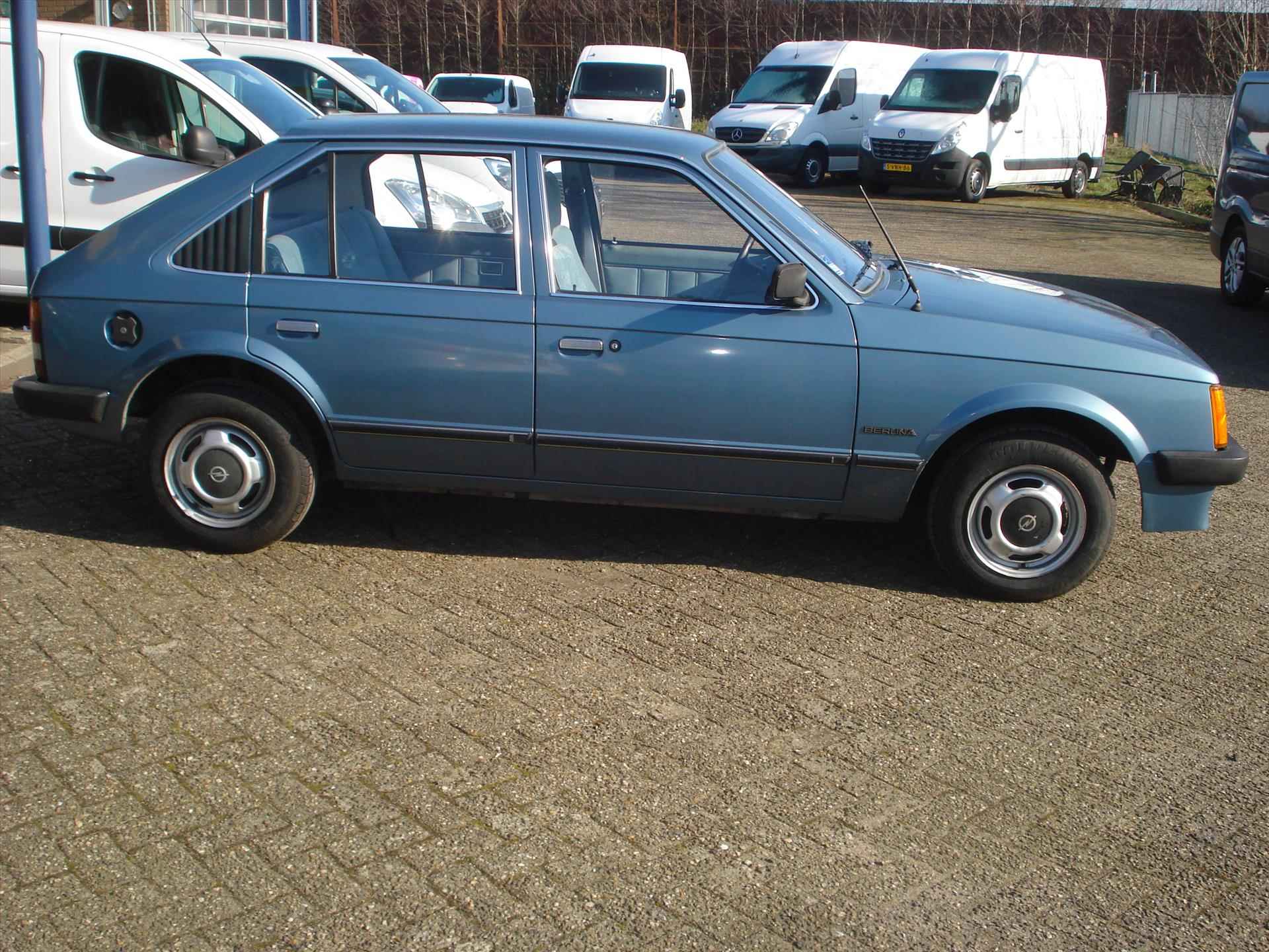 Opel Kadett 1.3 N    AUTOMAAT,APK 18-02-2027 - 6/17