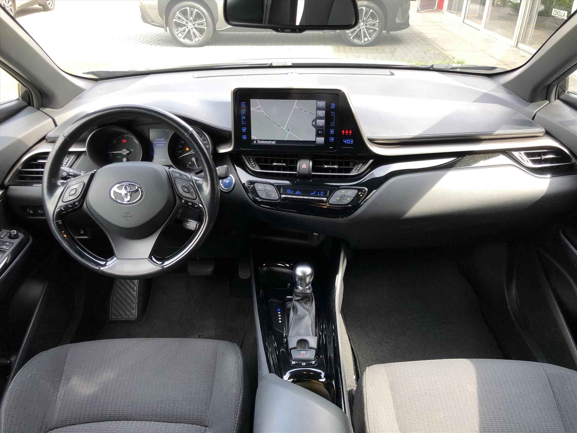 Toyota C-Hr 1.8 Hybrid Style | Trekhaak, Navigatie, Stoel + Stuurverwarming, Dodehoekherkenning, Parkeersensoren, Keyless - 13/37