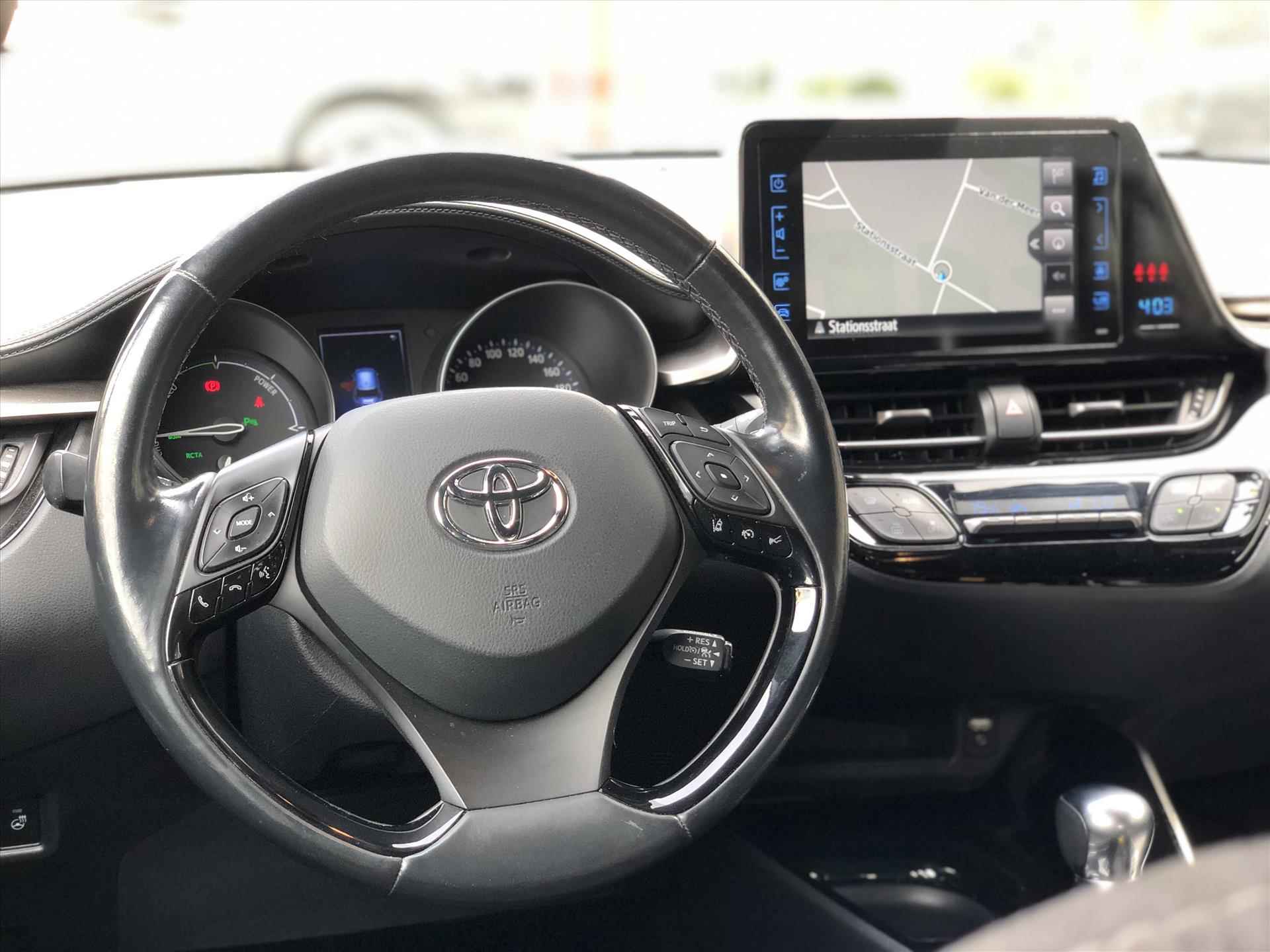 Toyota C-Hr 1.8 Hybrid Style | Trekhaak, Navigatie, Stoel + Stuurverwarming, Dodehoekherkenning, Parkeersensoren, Keyless - 16/37