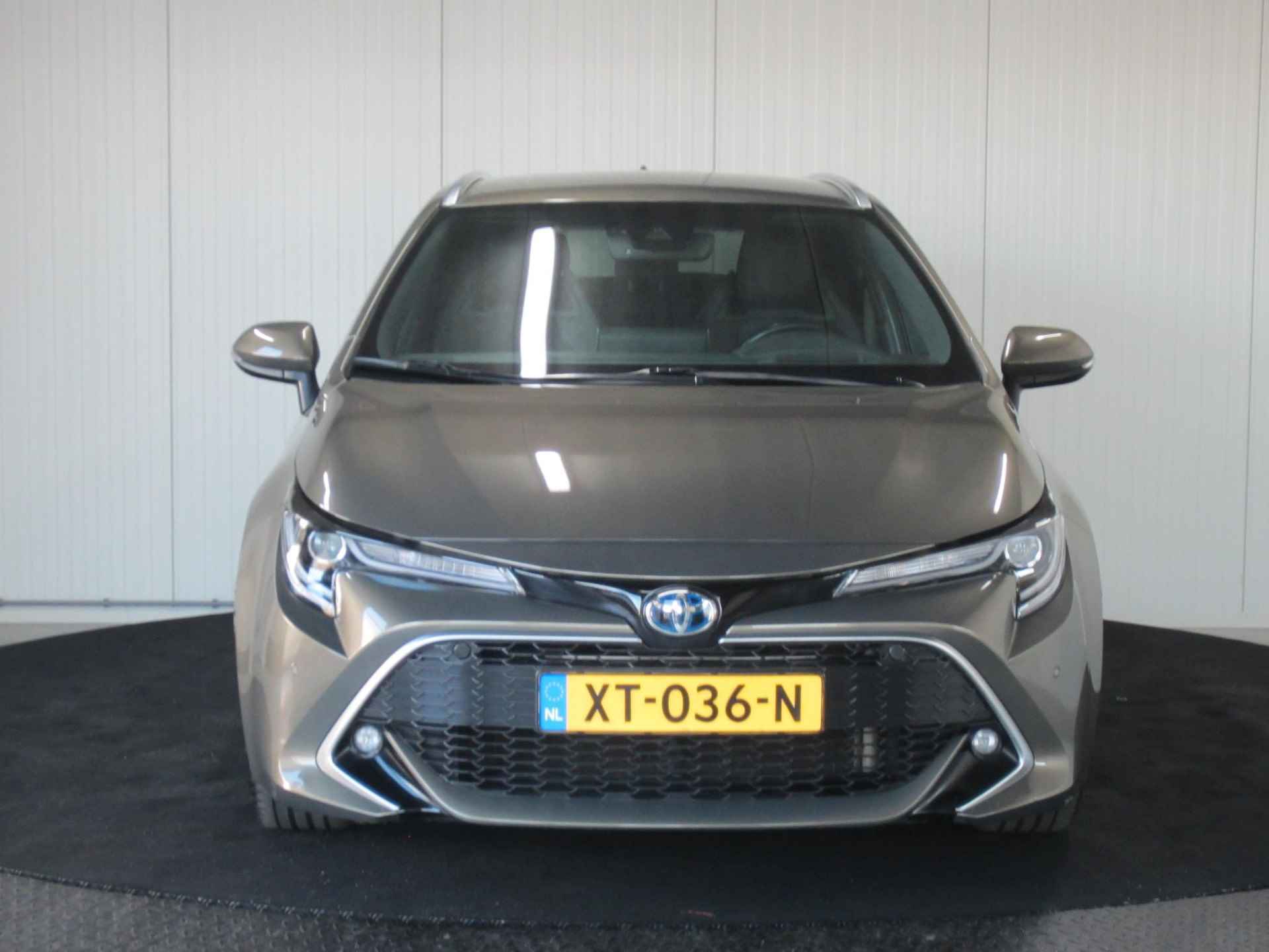 Toyota Corolla Touring Sports 1.8 Hybrid Executive Navi Camera - 23/25