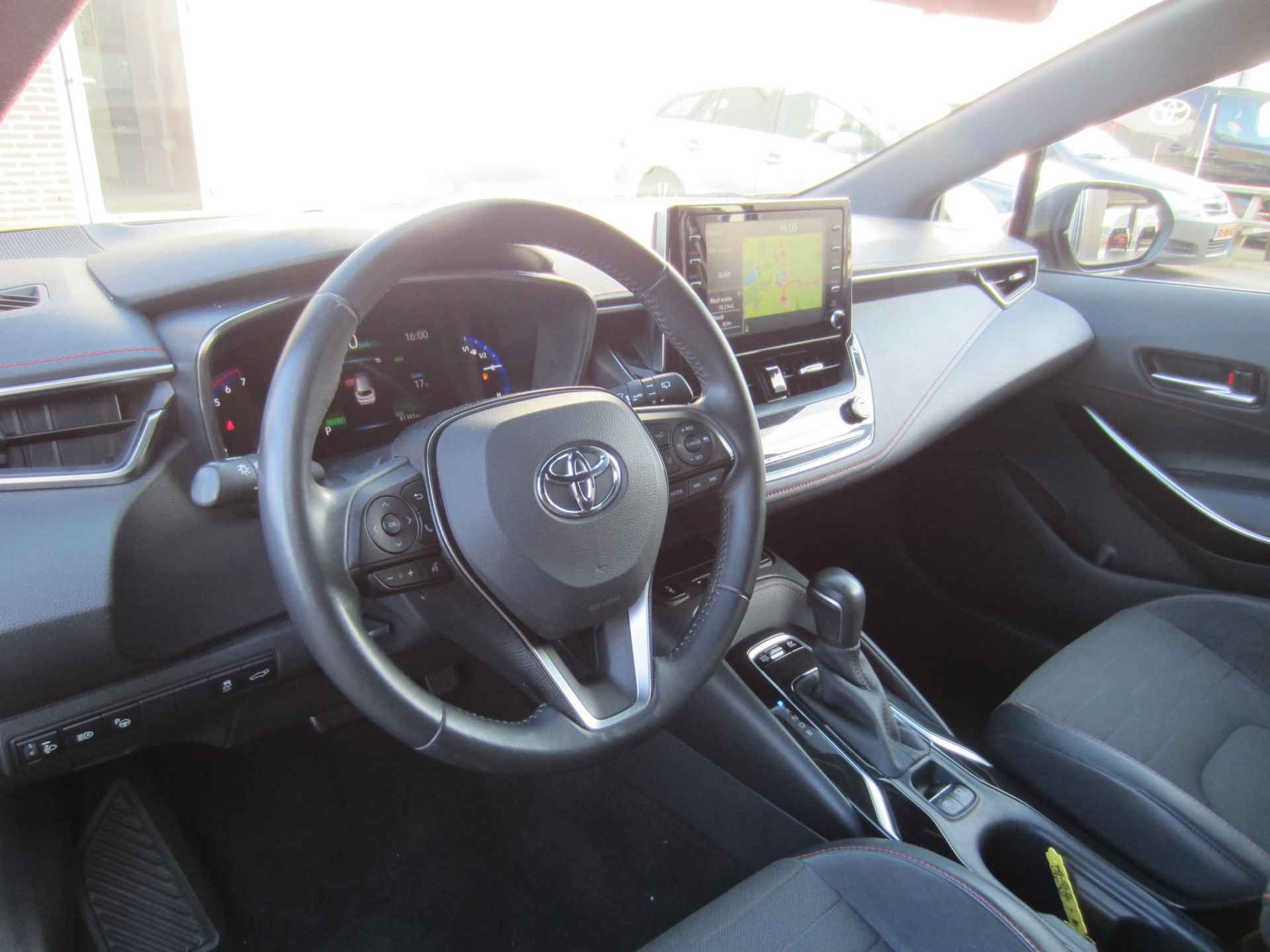 Toyota Corolla Touring Sports 1.8 Hybrid Executive Navi Camera - 24/25