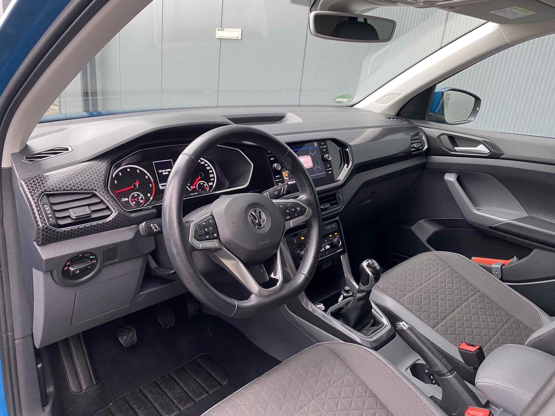 Volkswagen T-Cross 1.0 TSI 116pk Style | Climate | Keyless | Carplay | Full - Led | 17" Lichtmetaal | Navigatie | Winterpakket | Sportstoelen | Par - 16/32