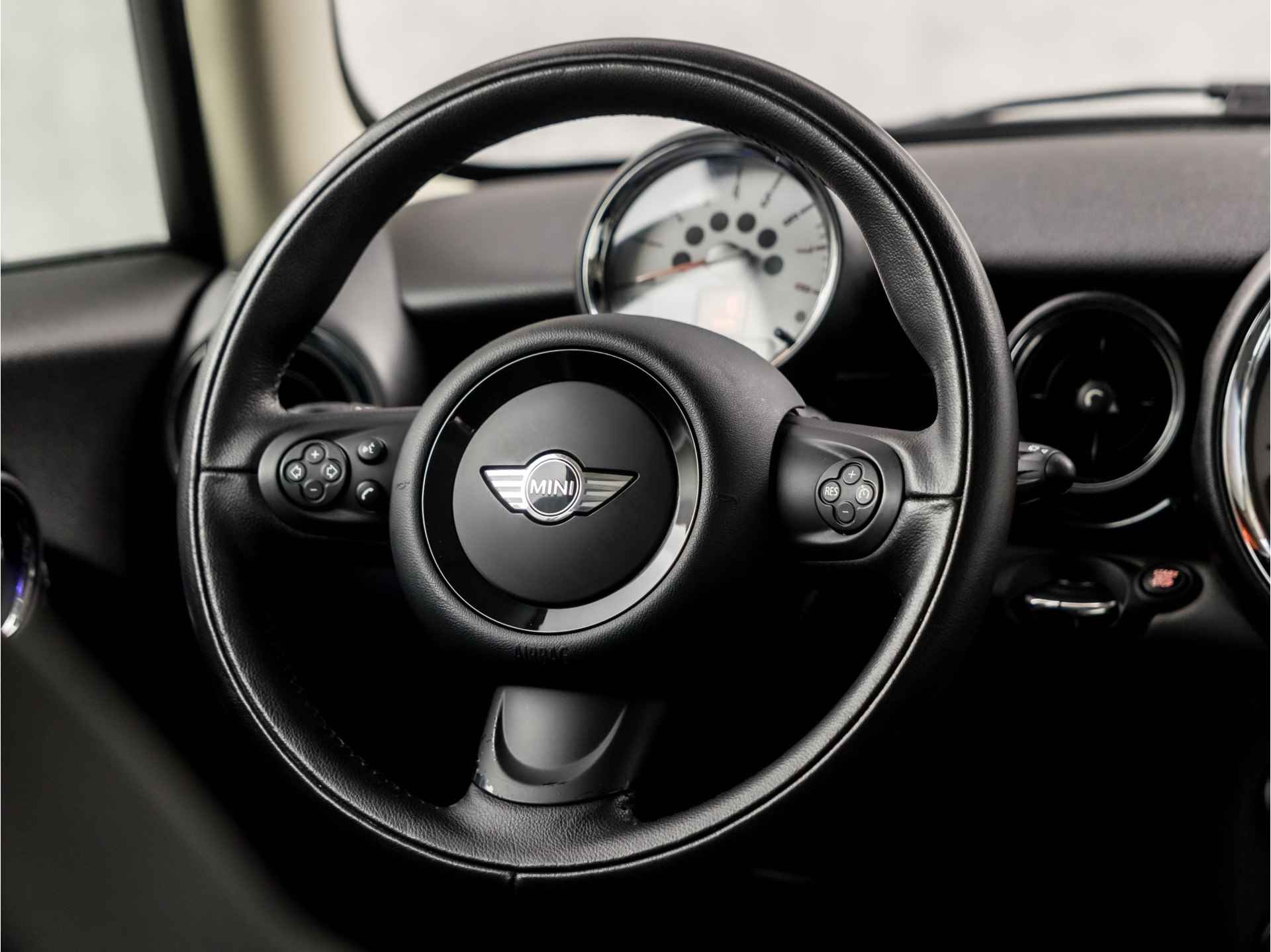 MINI Mini 1.6 Cooper (CLIMATE, NAP, CRUISE, ELEK RAMEN, LEDEREN SPORTSTOELEN, LM VELGEN, NIEUWE APK, NIEUWSTAAT) - 16/31