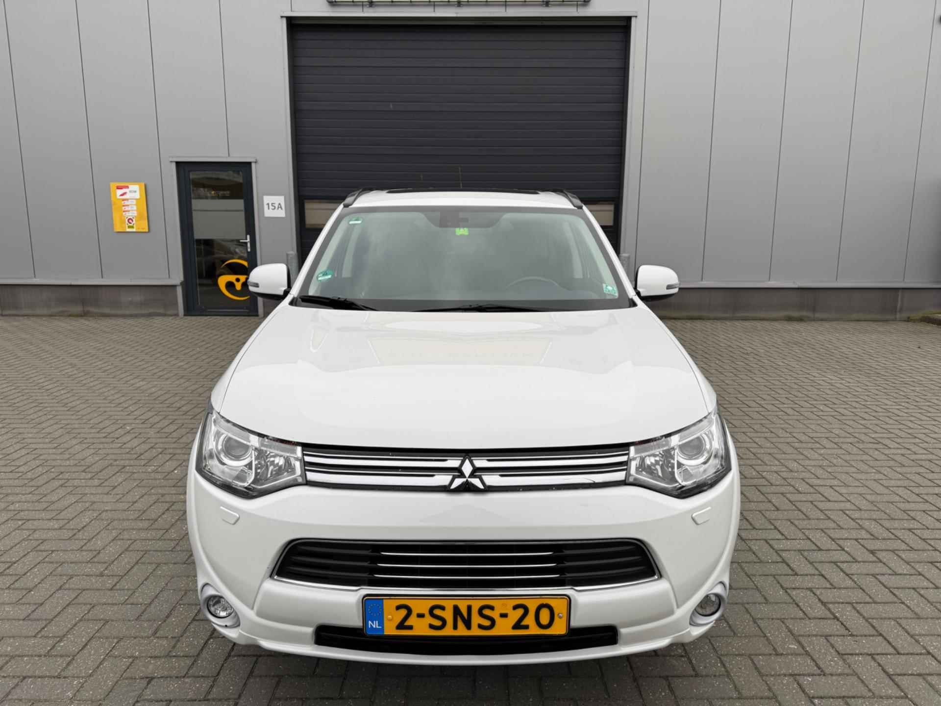 Mitsubishi Outlander 2.0 PHEV Instyle+ - 3/33