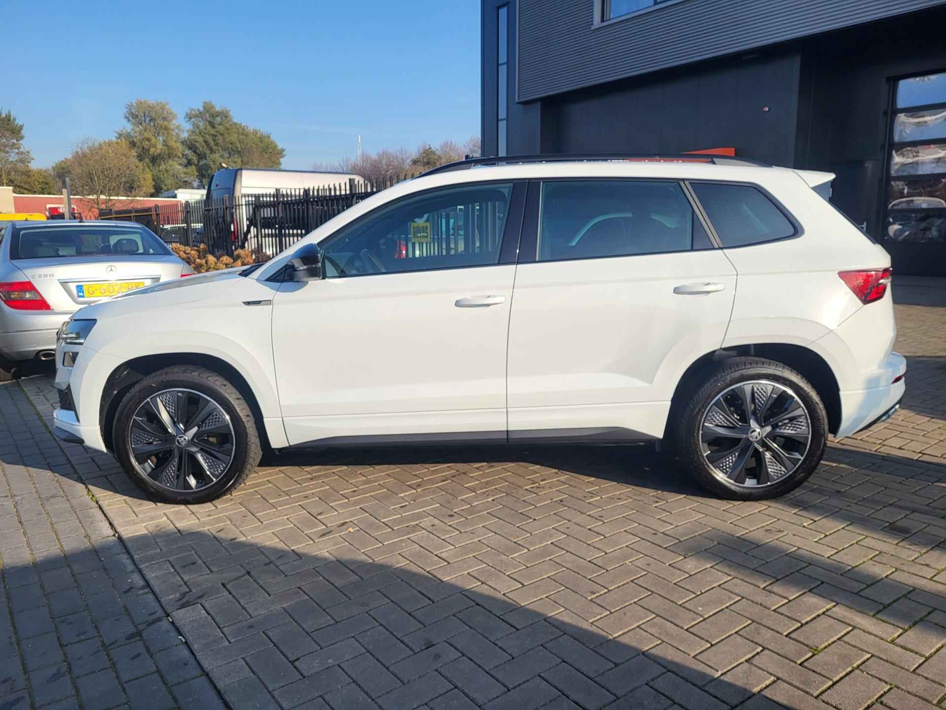 Skoda Karoq 1.5 TSI ACT Sportline Business - 3/37