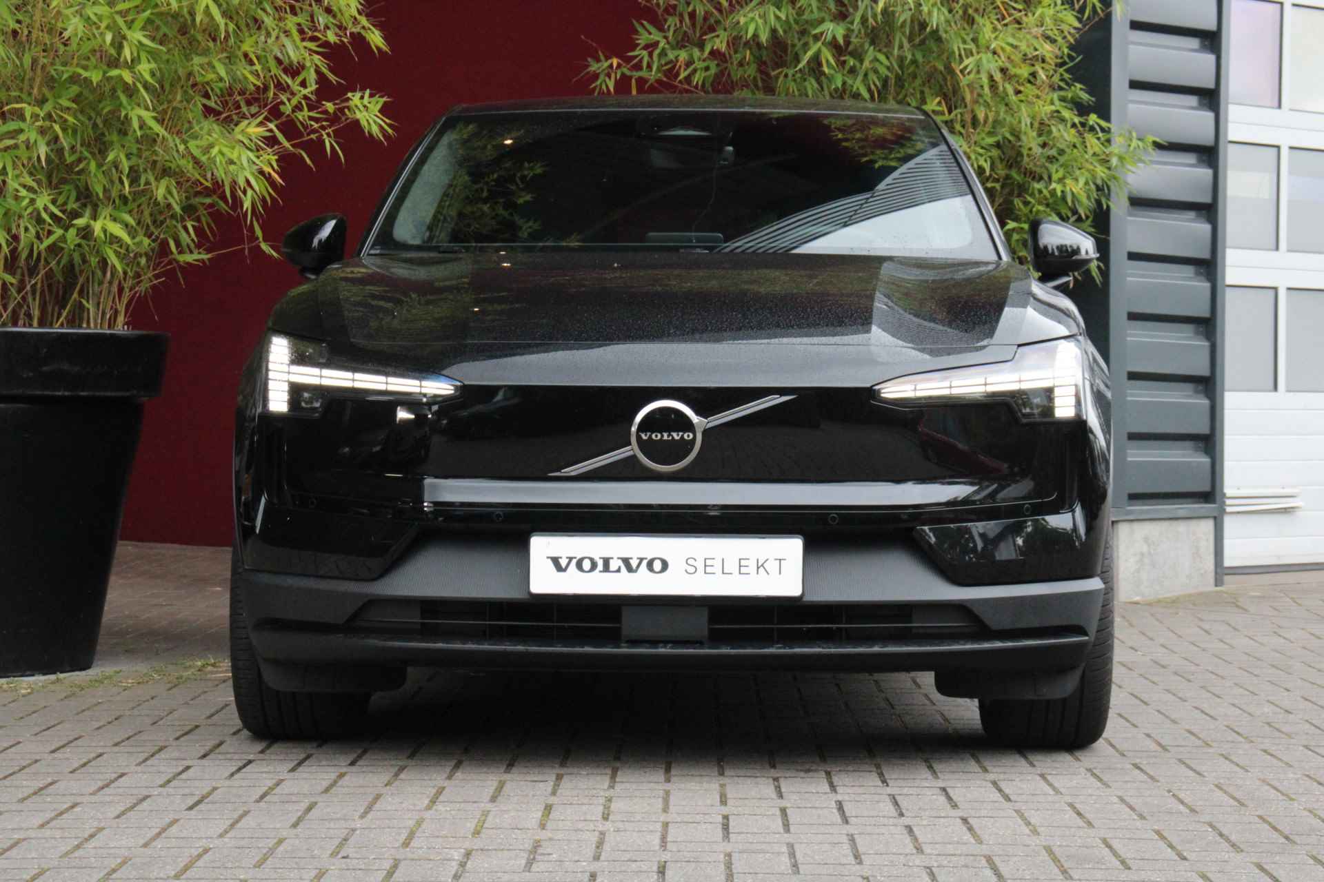 Volvo EX30 Single Motor Extended Range Plus 69 kWh | Harman/Kardon | Camera | Stuur/stoelverwarming | BLIS | 19" Velgen - 9/24