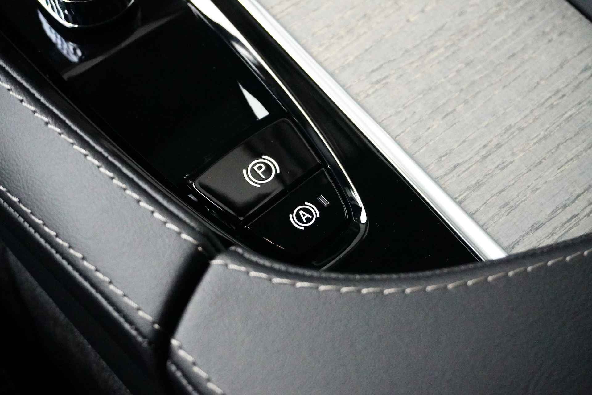 Volvo XC90 T8 Recharge AWD Ultimate Dark | Bowers & Wilkins | Luchtvering | Getint glas | 360o camera | Stoelventilatie en massage | - 16/29