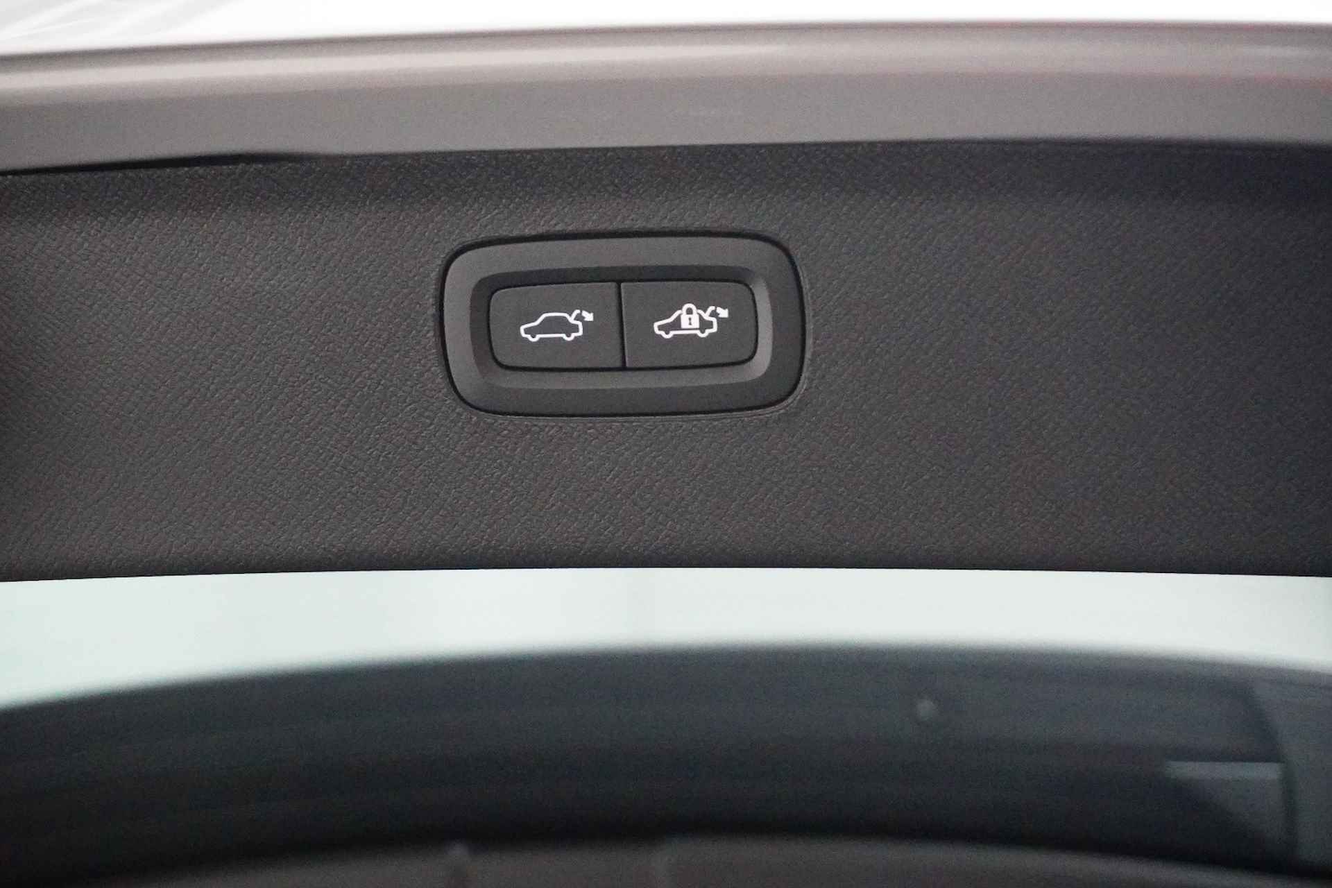 Volvo XC90 T8 Recharge AWD Ultimate Dark | Bowers & Wilkins | Luchtvering | Getint glas | 360o camera | Stoelventilatie en massage | - 27/29