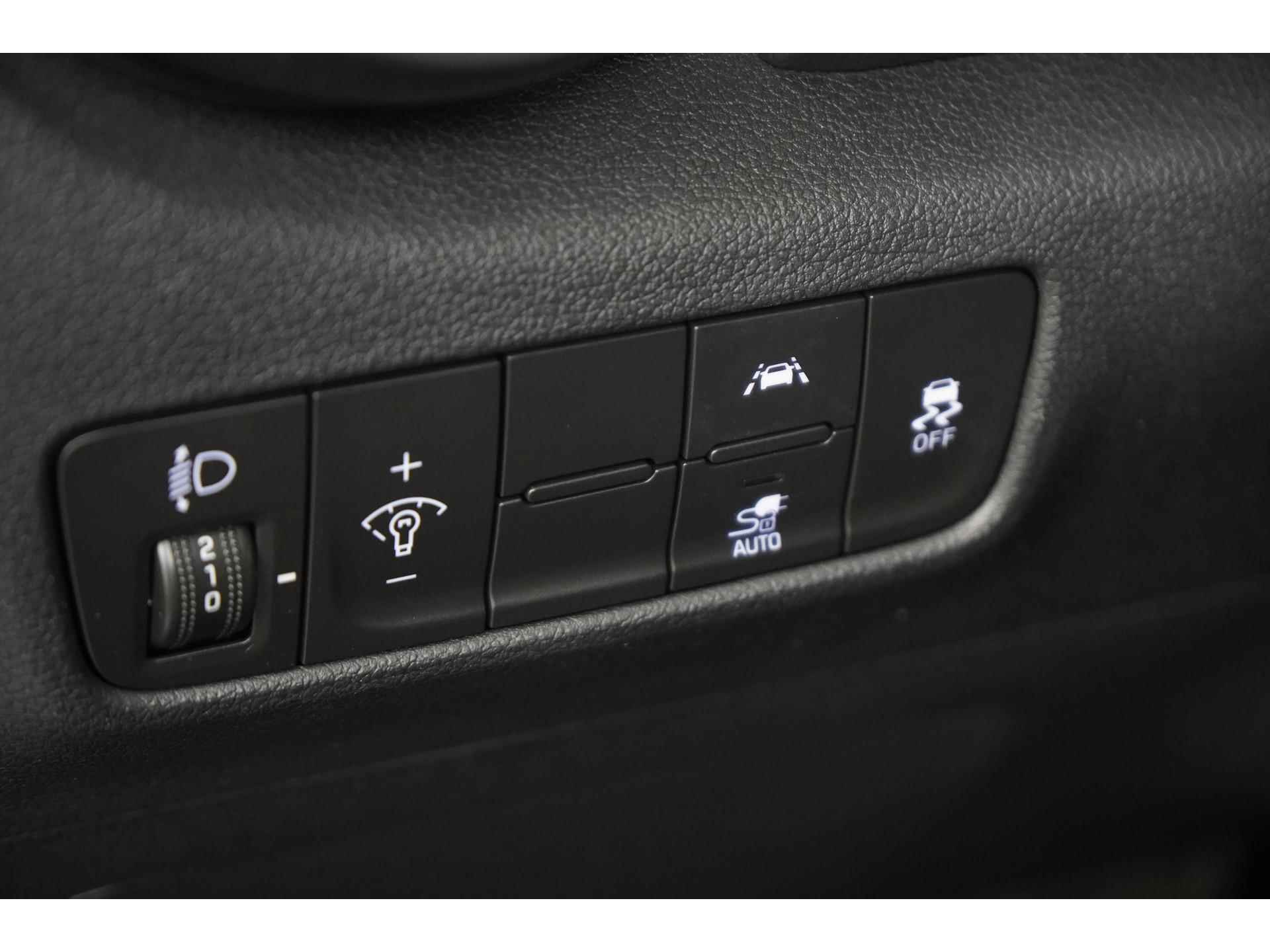 Hyundai KONA EV 64 kWh | 3 Fasen | Navigatie | Stuur & Stoelverwarming | Zondag Open! - 20/39