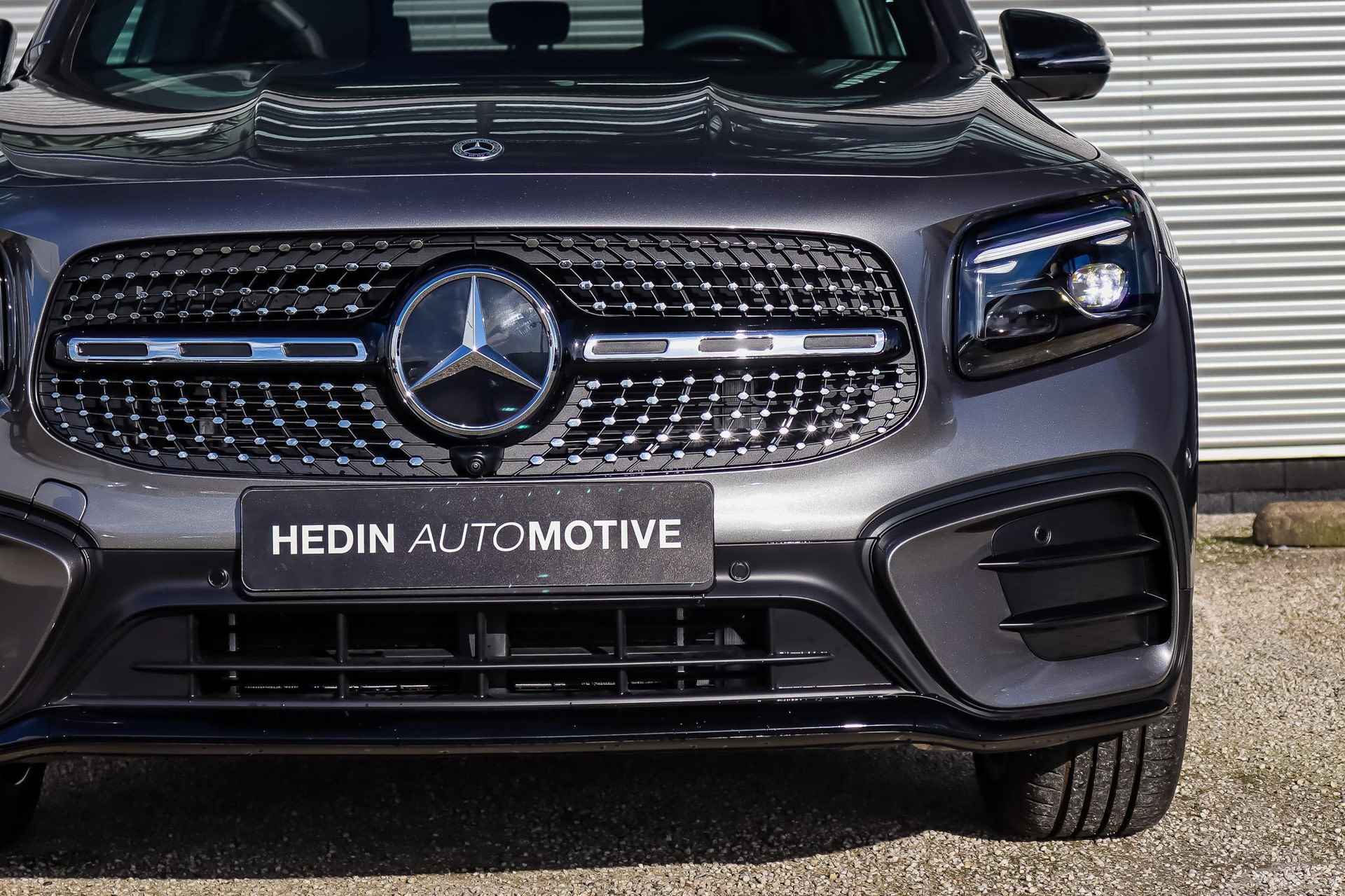 Mercedes-Benz GLB GLB 200 Automaat AMG Line | Premium Plus Pakket | Nightpakket | Panoramadak | Trekhaak - 31/37