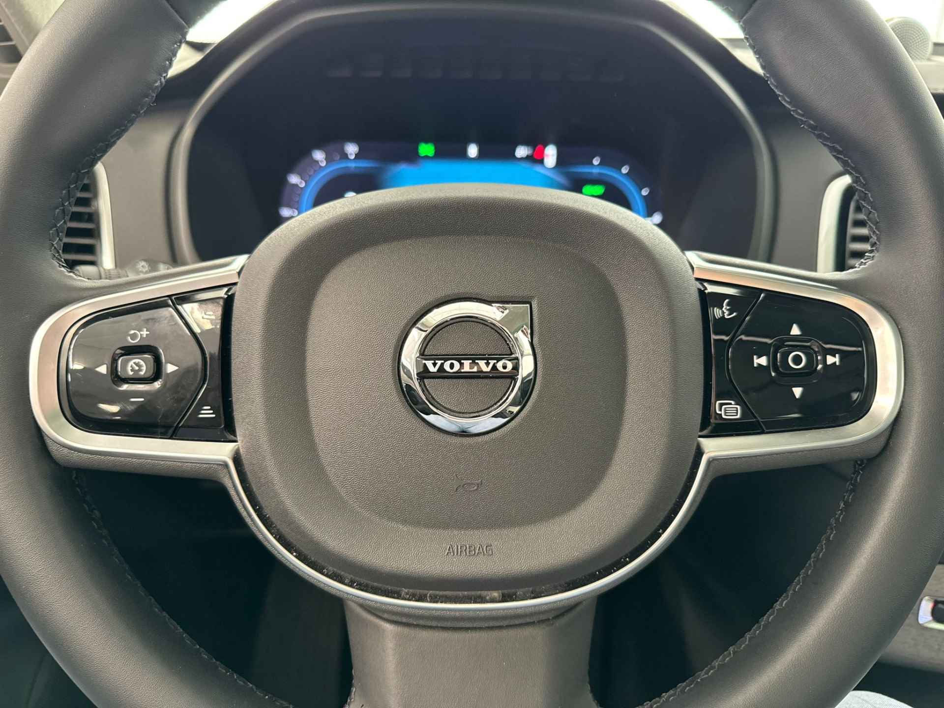 Volvo XC90 T8 Recharge AWD Ultimate Dark | 360o Camera | Luchtvering | Stoelkoeling + massage | Bowers & Wilkins | Alcantara hemel | - 24/47