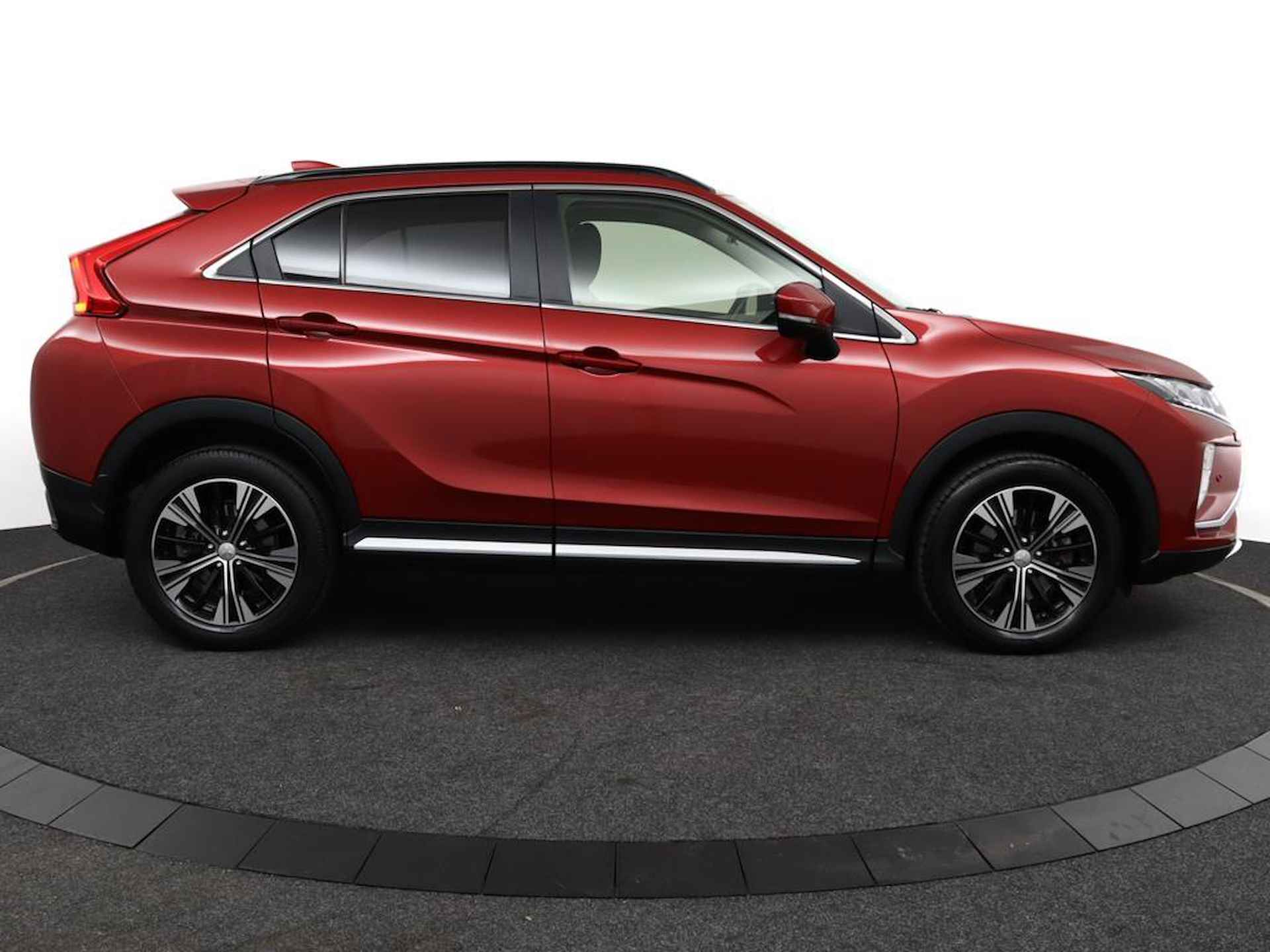 Mitsubishi Eclipse Cross 1.5 DI-T First Edition AUTOMAAT | Climate Control | 360° Camera | Privacy Glass | 1600kg Trekgewicht | Eerste Eigenaar! - 4/47