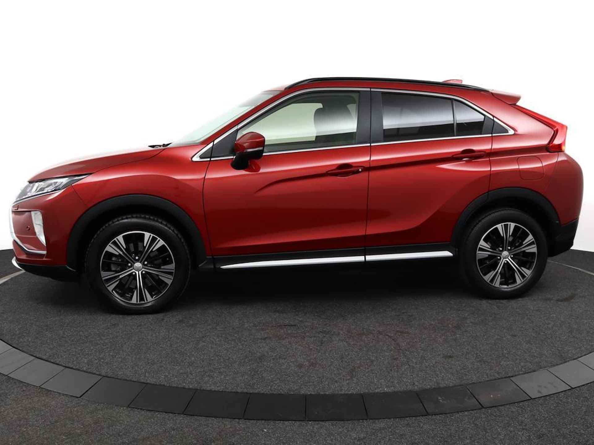 Mitsubishi Eclipse Cross 1.5 DI-T First Edition AUTOMAAT | Climate Control | 360° Camera | Privacy Glass | 1600kg Trekgewicht | Eerste Eigenaar! - 8/47