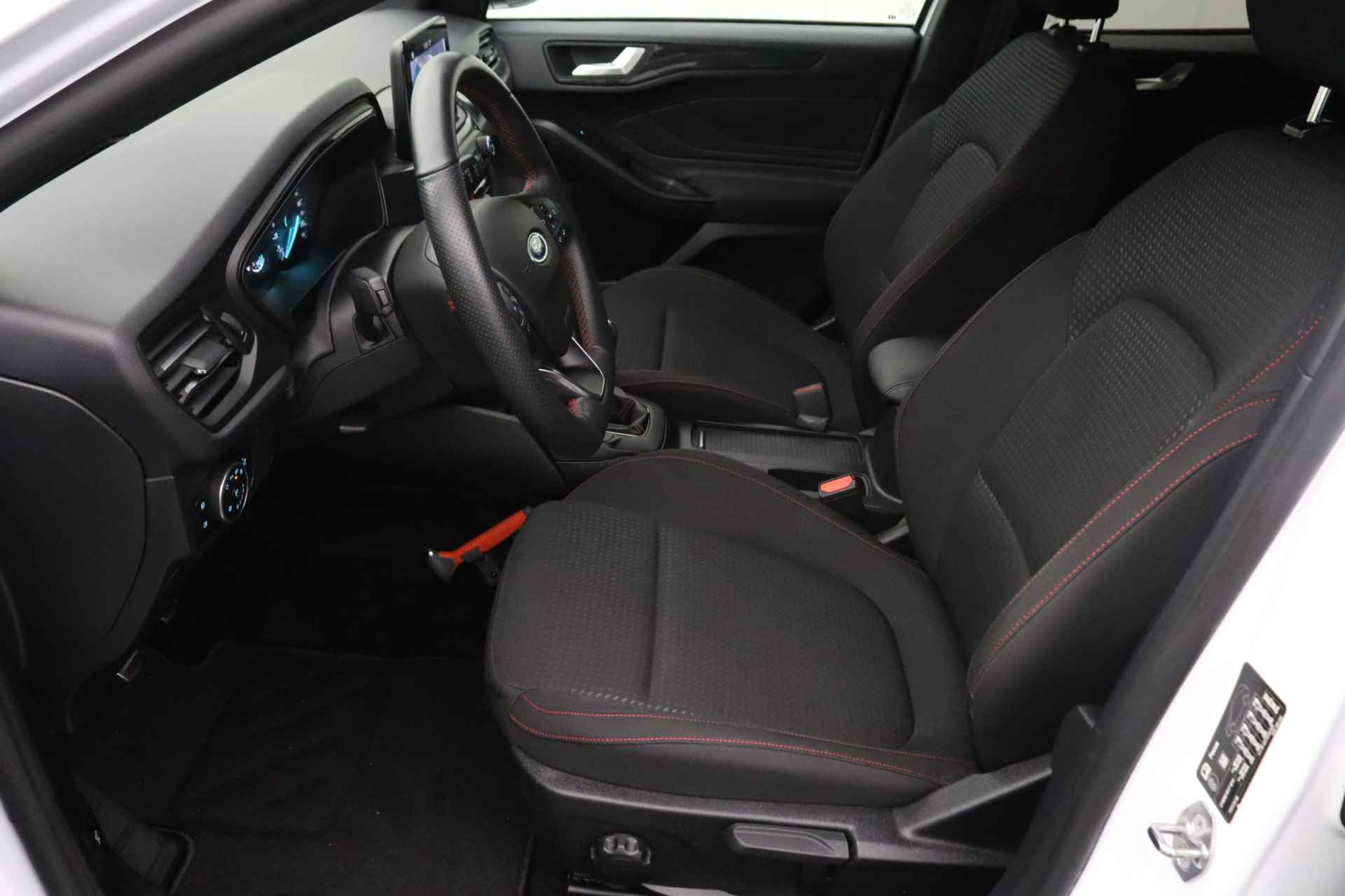 Ford FOCUS Wagon 1.0 EcoBoost ST Line Business | Camera | Parkeersensoren | Sportstoelen | Apple carplay - 25/30