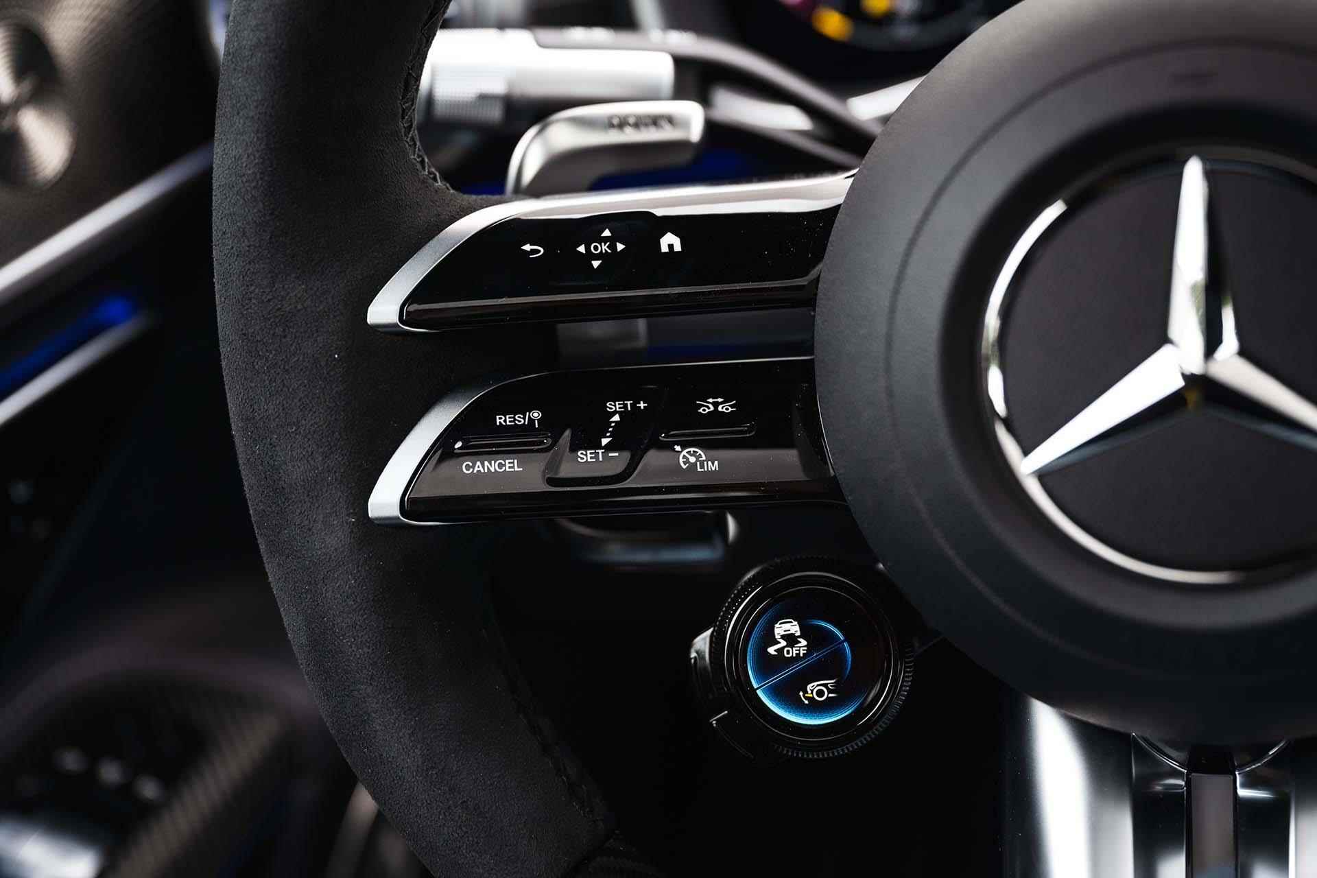 Mercedes-Benz AMG GT AMG 63 4MATIC+ Premium Plus pakket | keramische remmen | Head-up display | Burmester High-End 3D | AMG Carbon Interieur en Exterieur Pakket | 2+2 concept | Liftsysteem | AMG Performance sportstoelen | - 40/50