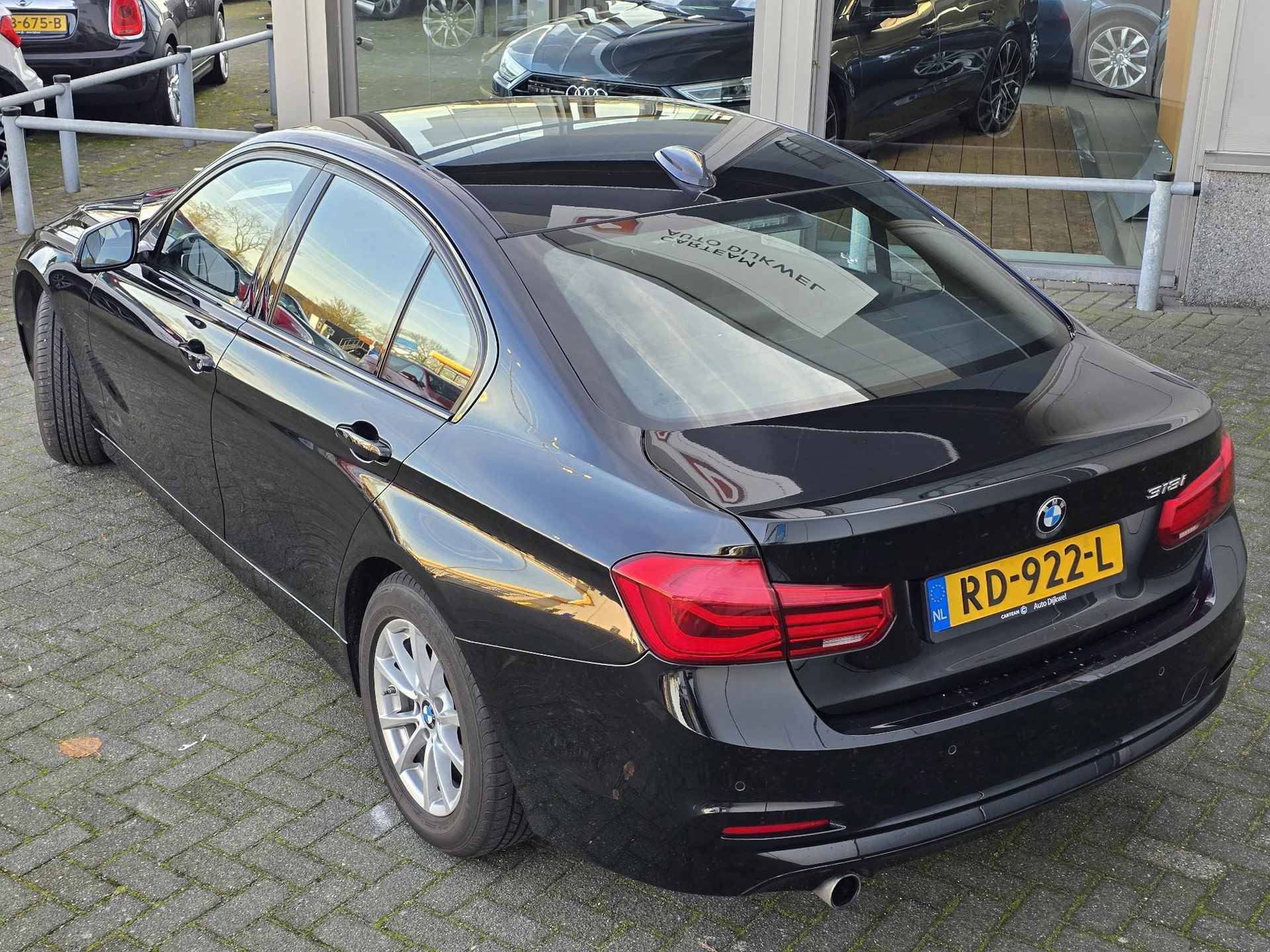 BMW 3-serie 318i Corporate Lease Executive - 3/21