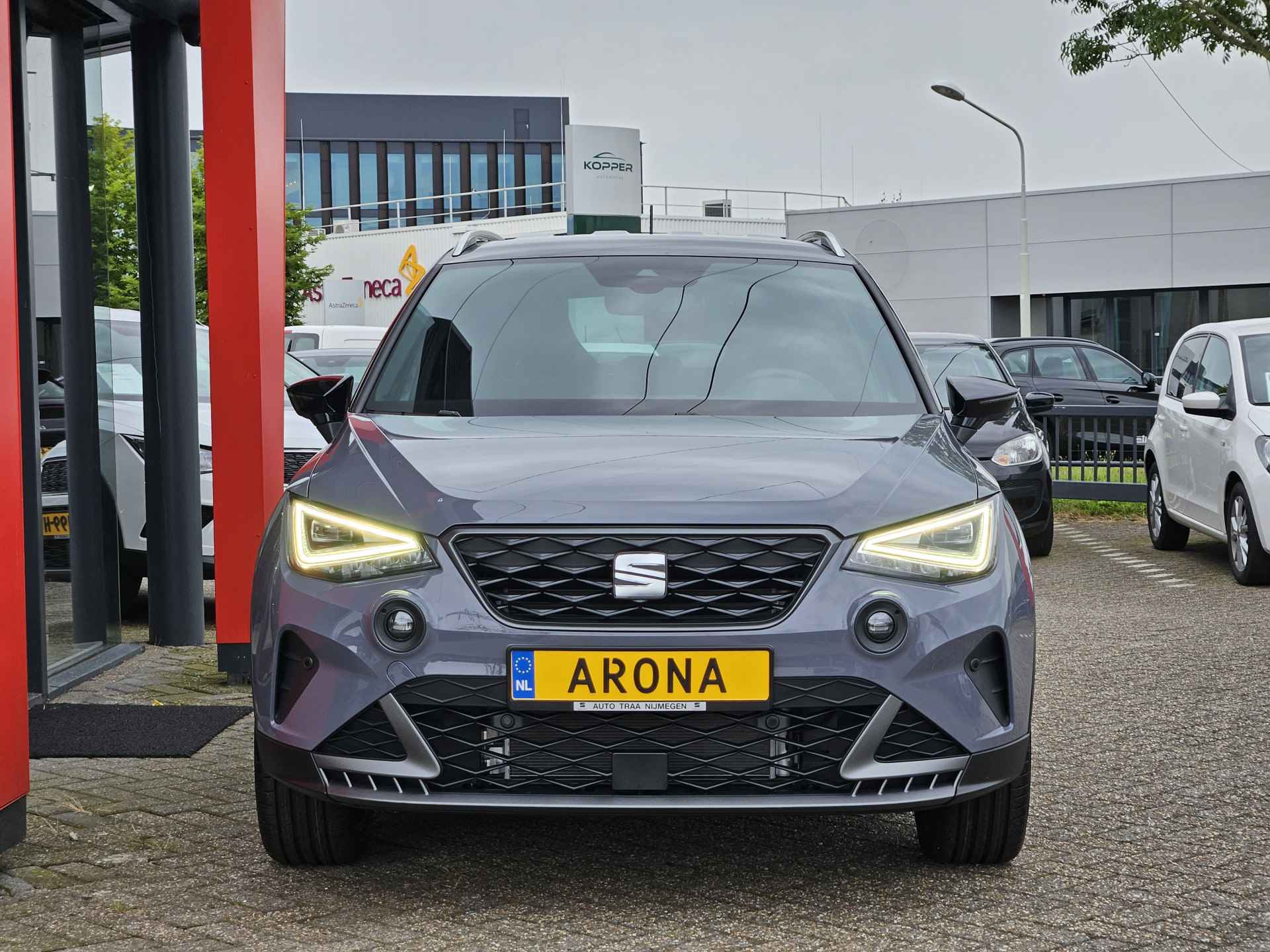 SEAT Arona 1.0 EcoTSI FR Anniversary / GELIMITEERD TOT 100 STUKS! / Camera / PDC rondom / 18'' LMV / - 5/31