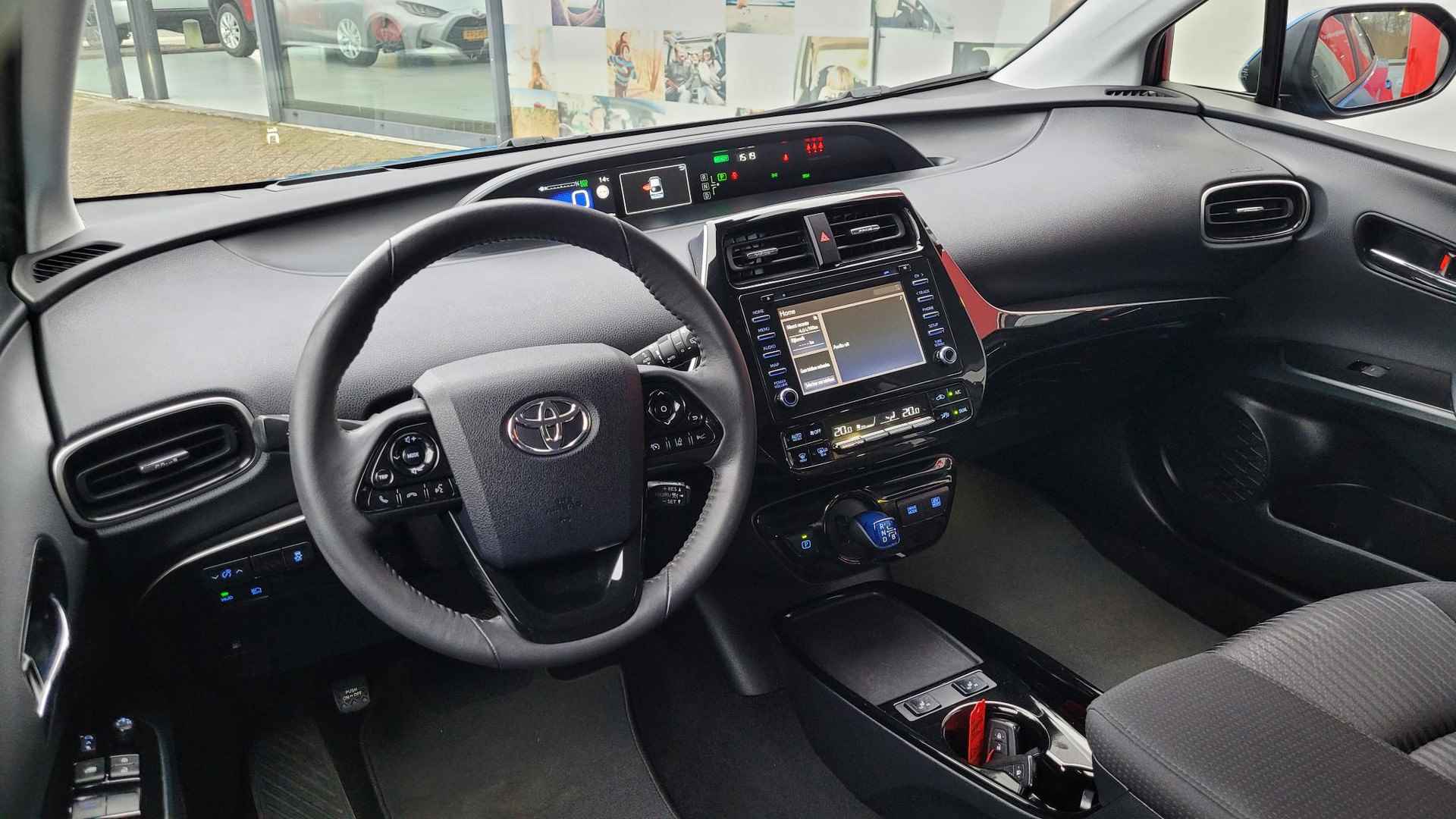 Toyota Prius 1.8 Dynamic NL-AUTO BLIND SPOT KEYLESS HEAD-UP STOELVERWARMING DAB+ - 6/22