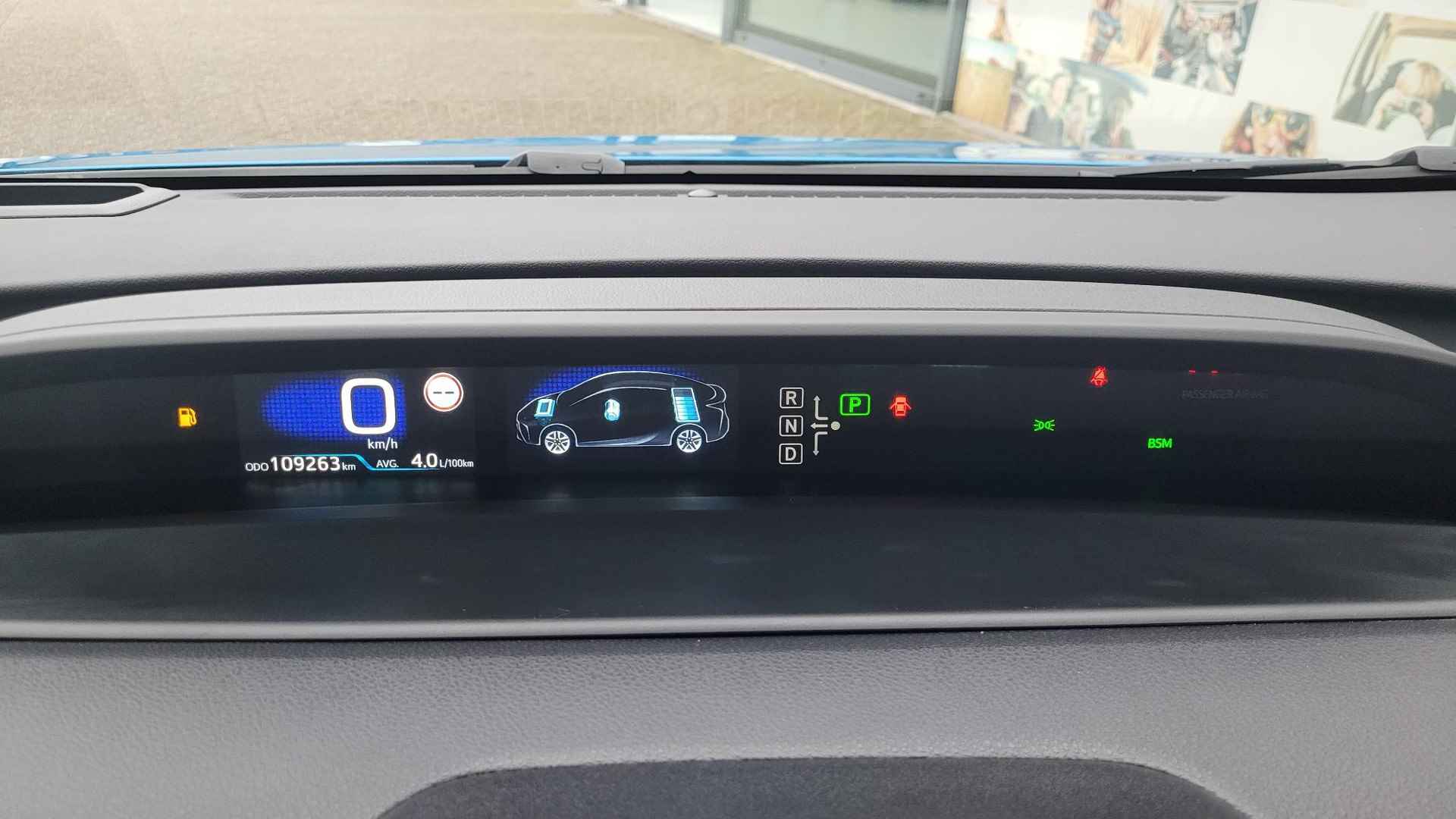 Toyota Prius 1.8 Dynamic NL-AUTO BLIND SPOT KEYLESS HEAD-UP STOELVERWARMING DAB+ - 12/22