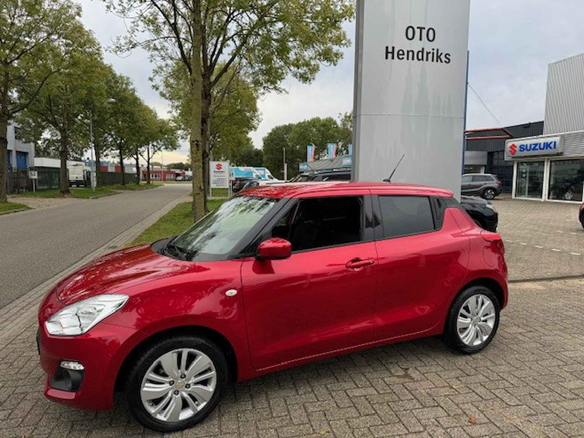 SUZUKI Swift 1.2 DualJet 90pk Select CVT/AUTOMAAT - 4/40