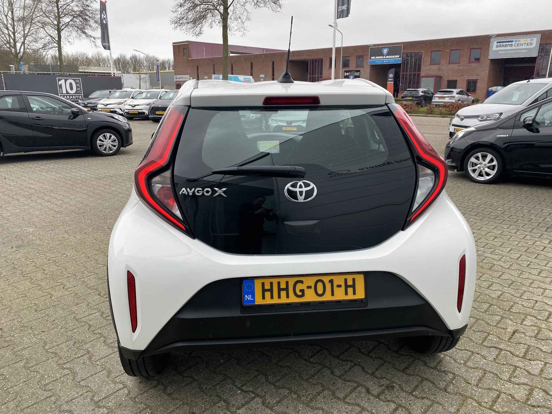 Toyota Aygo X 1.0 VVT-i MT Play Special Stoelverwarming - 4/25