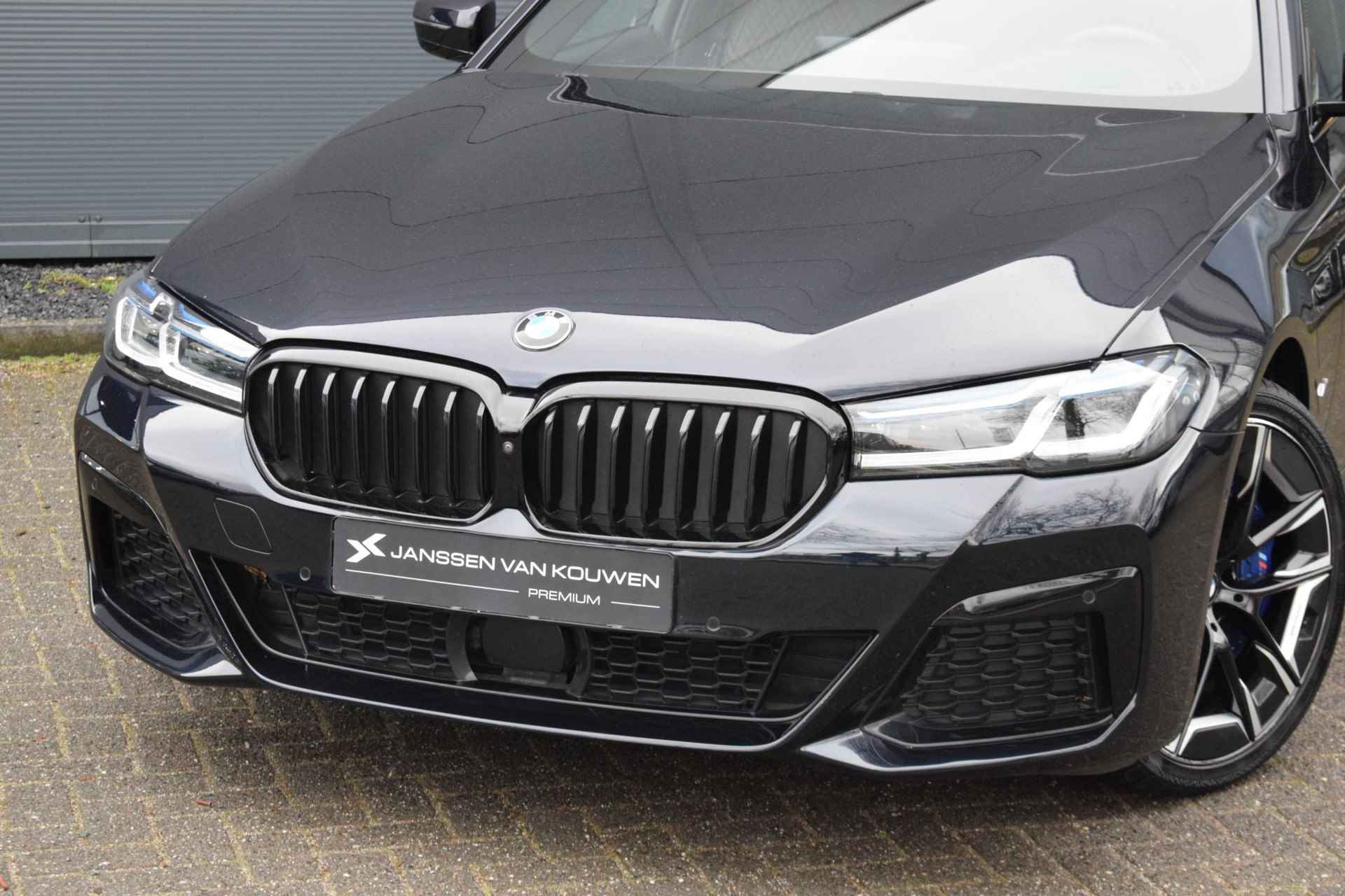 BMW 5-serie 545e xDrive High Executive M-Sport / Stoelventilatie / Panoramadak / BMW Laser - 48/72