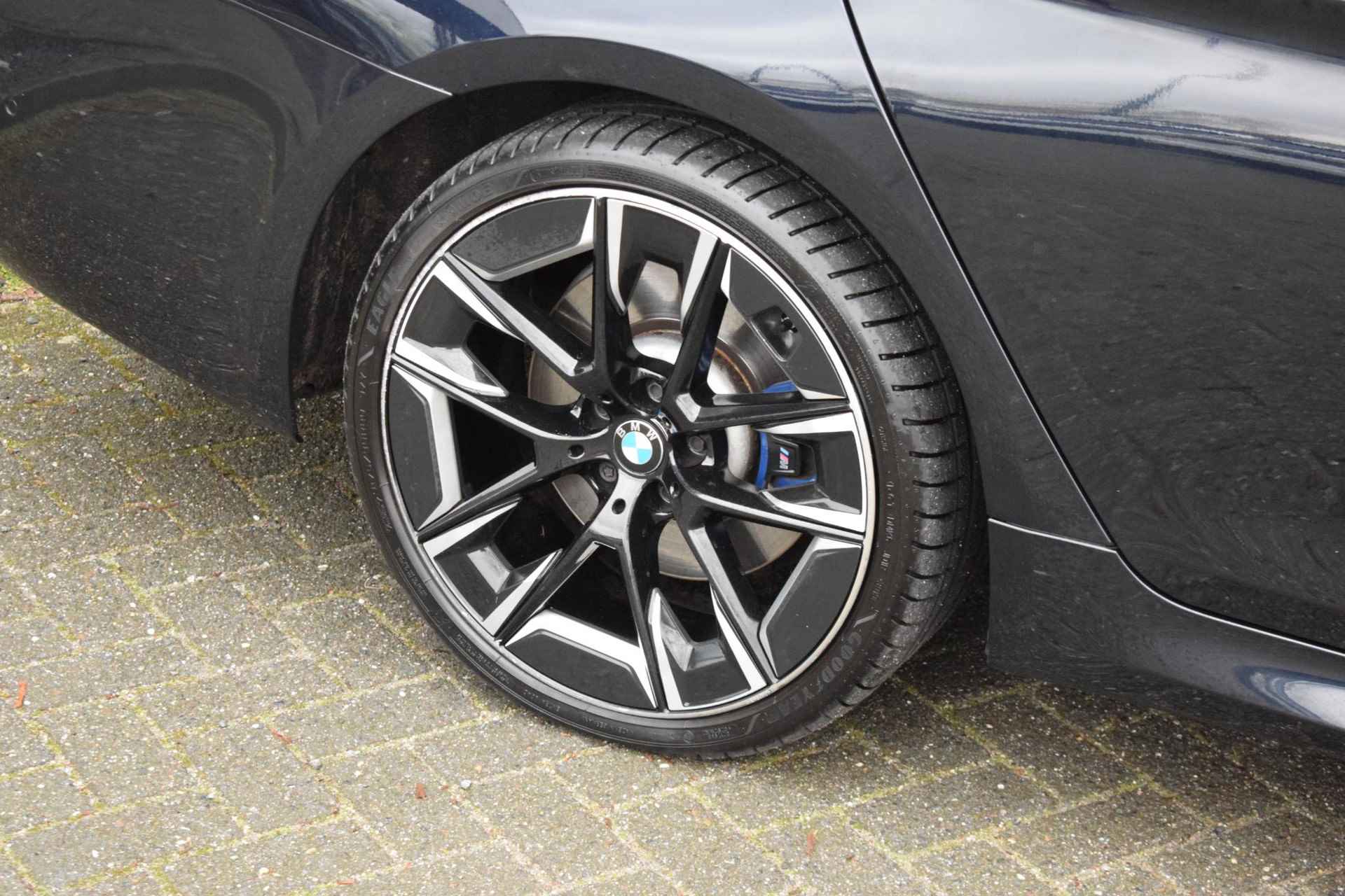 BMW 5-serie 545e xDrive High Executive M-Sport / Stoelventilatie / Panoramadak / BMW Laser - 50/72