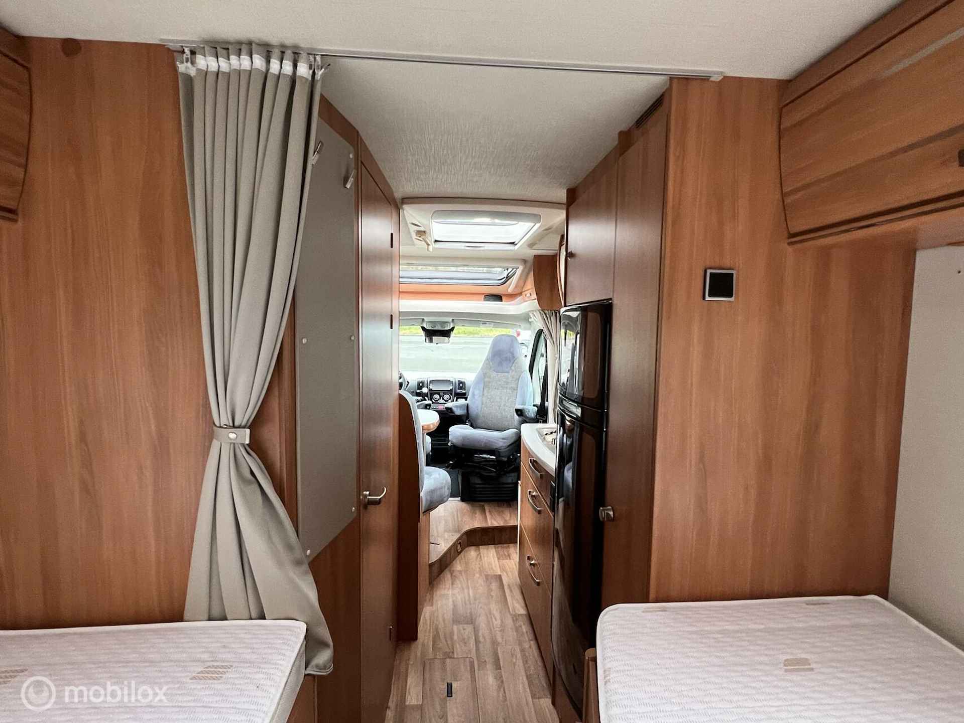 Hymer T588 Exsis-T Automaat Lage Enkele Bedden Luifel Alko Chassis - 18/29