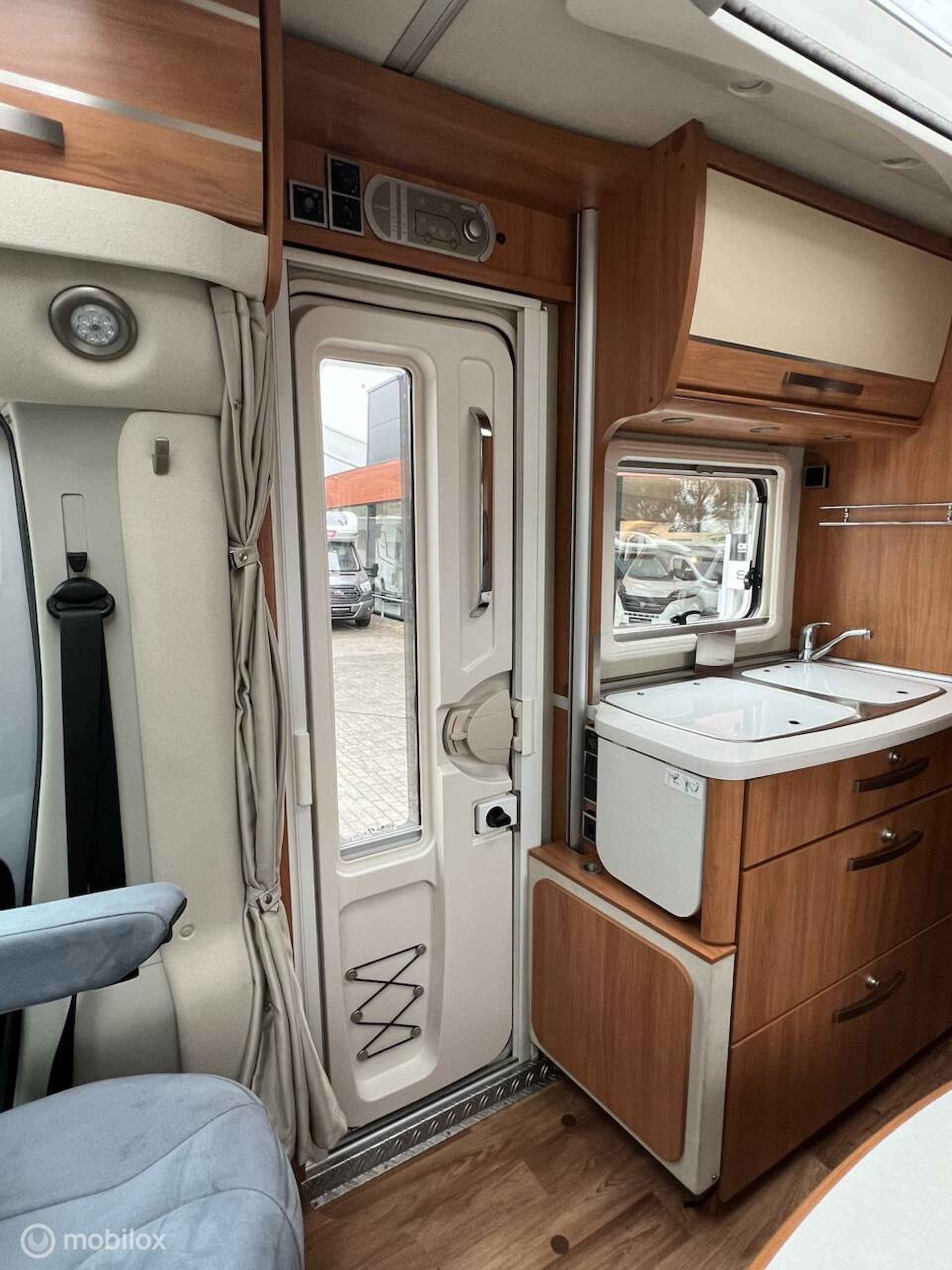 Hymer T588 Exsis-T Automaat Lage Enkele Bedden Luifel Alko Chassis - 22/29