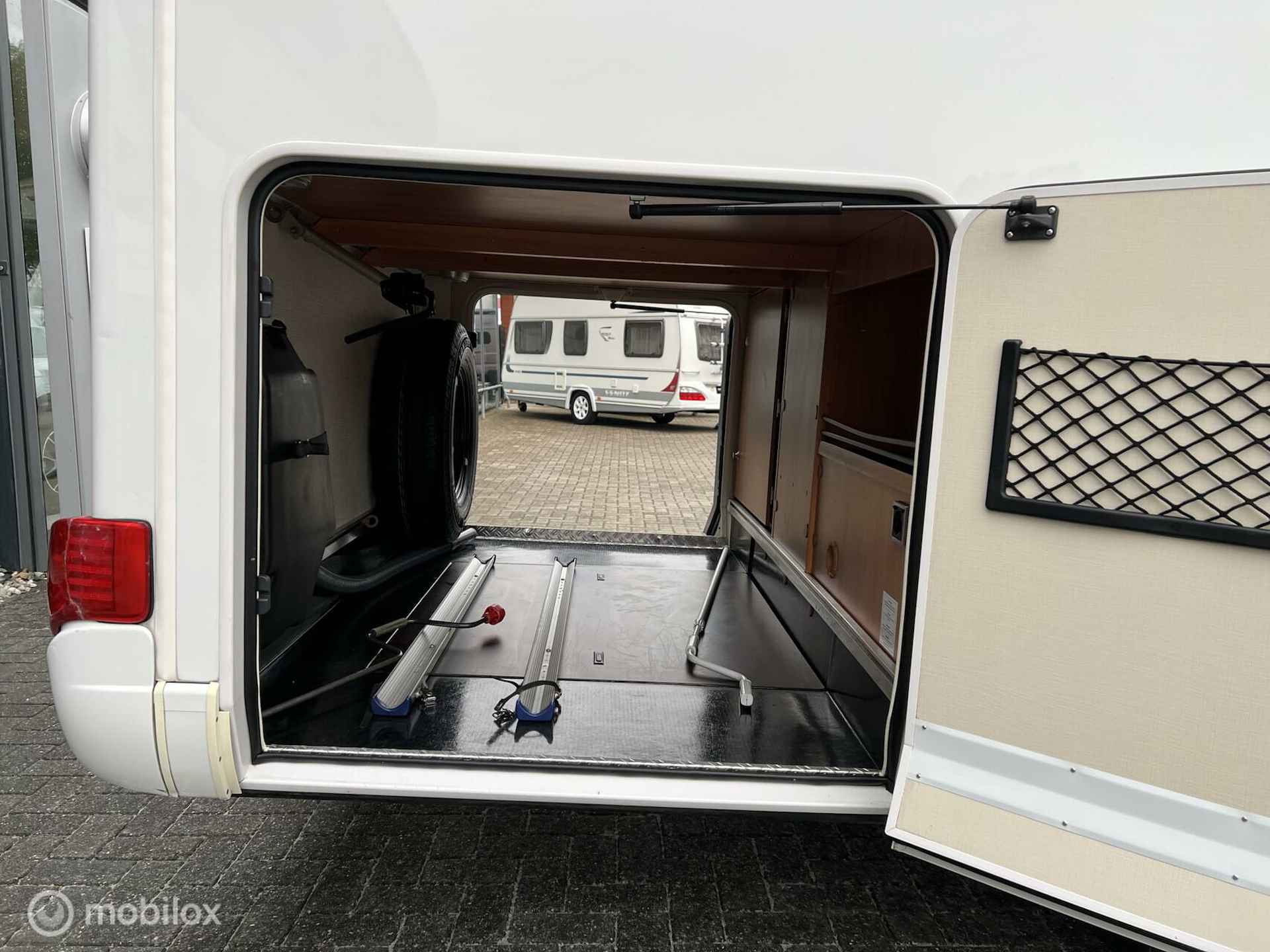 Hymer T588 Exsis-T Automaat Lage Enkele Bedden Luifel Alko Chassis - 24/29