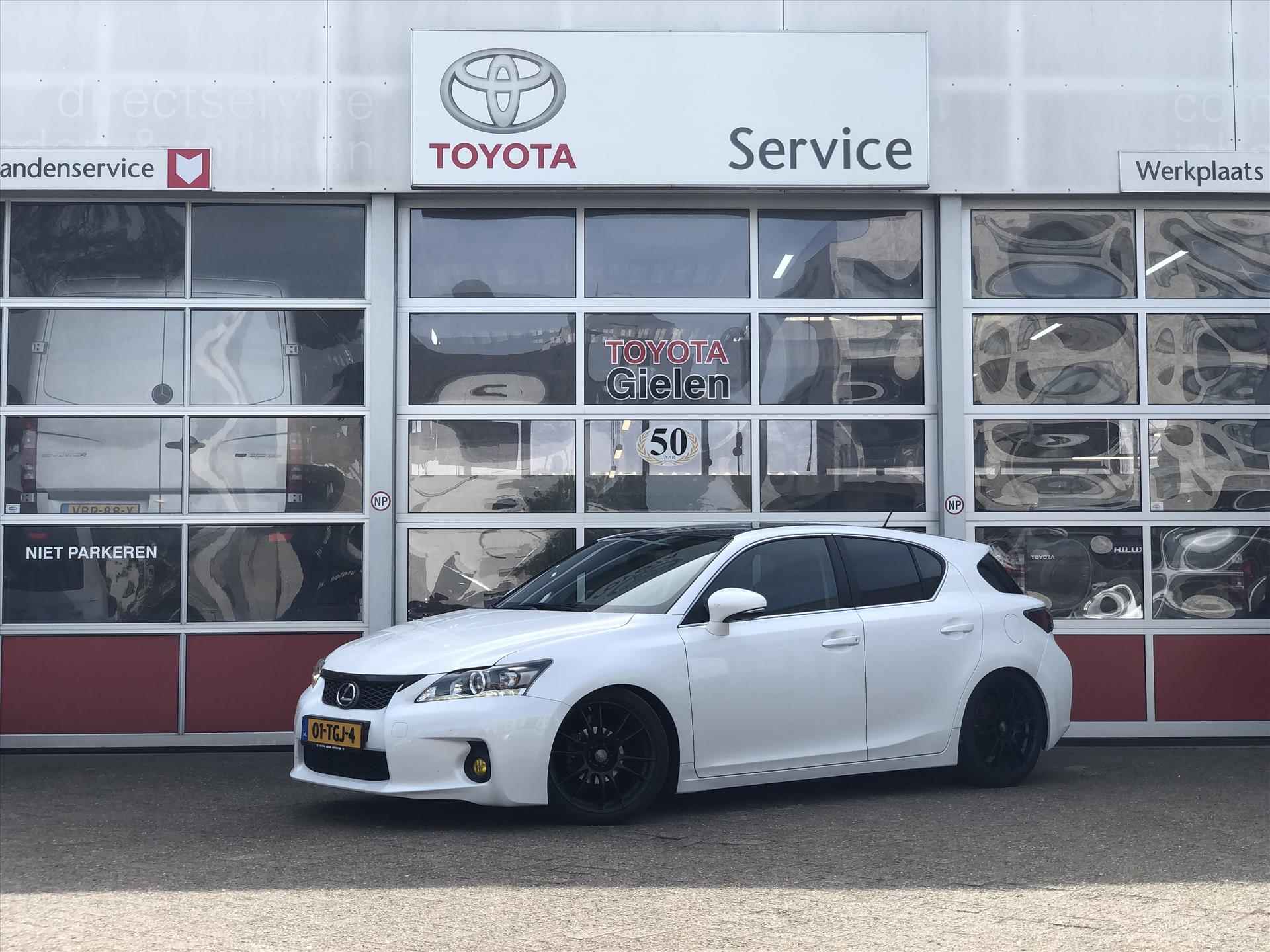 Lexus Ct 200h Business Line Pro F Sport Grill | Parkeercamera, Keyless, Cruise control, 18 inch, Privacy Glass, Zeer compleet! - 2/39