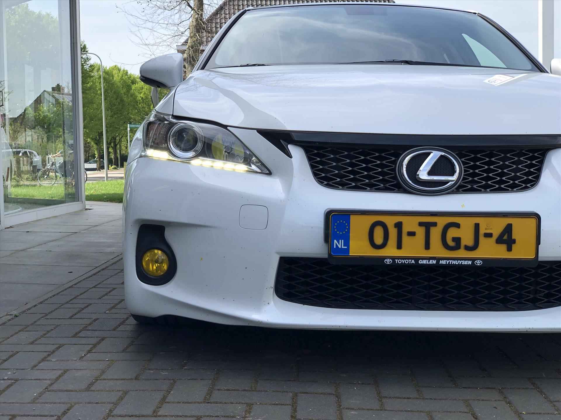 Lexus Ct 200h Business Line Pro F Sport Grill | Parkeercamera, Keyless, Cruise control, 18 inch, Privacy Glass, Zeer compleet! - 3/39
