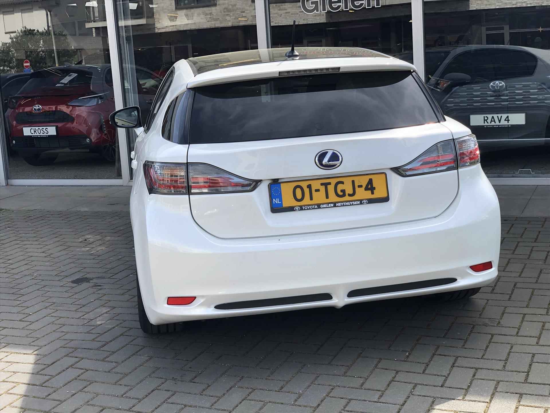 Lexus Ct 200h Business Line Pro F Sport Grill | Parkeercamera, Keyless, Cruise control, 18 inch, Privacy Glass, Zeer compleet! - 12/39