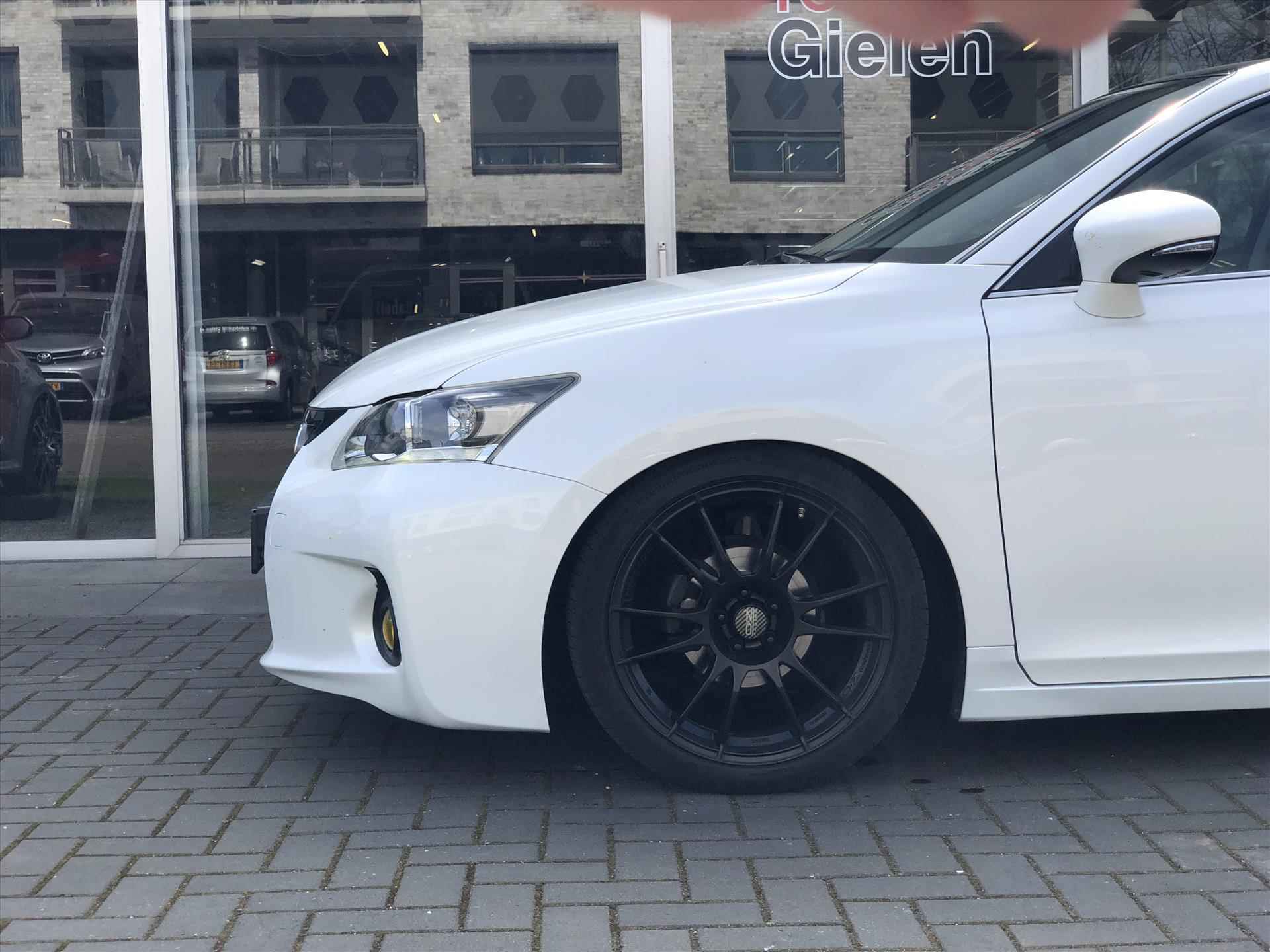 Lexus Ct 200h Business Line Pro F Sport Grill | Parkeercamera, Keyless, Cruise control, 18 inch, Privacy Glass, Zeer compleet! - 9/39