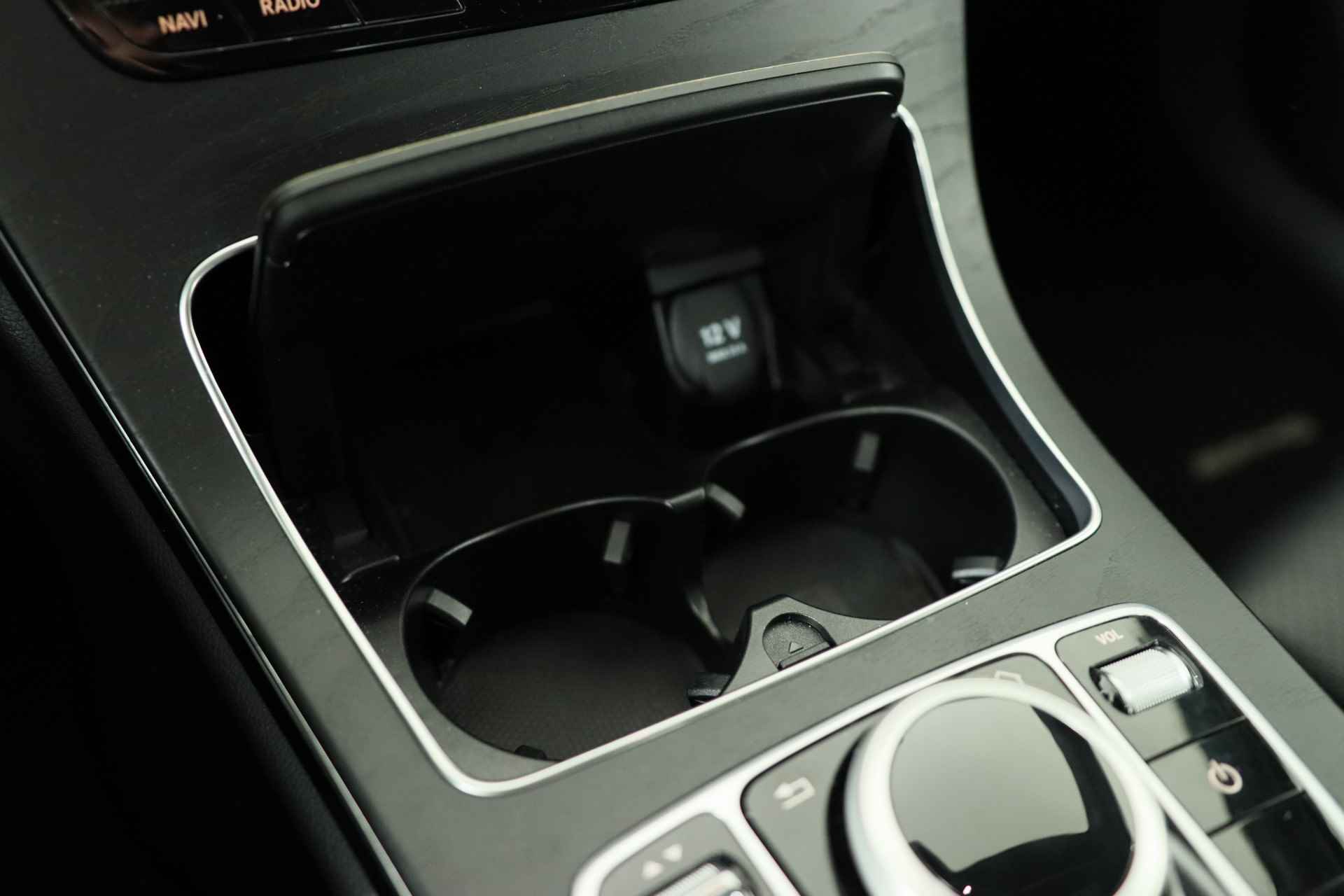 Mercedes-Benz C-Klasse 180 Premium Pack | AMG Line | Sportstoelen | LED | Camera | Stoelverwarming | Leder | Navi | Clima | Cruise | 18'' Lichtmetalen - 43/50