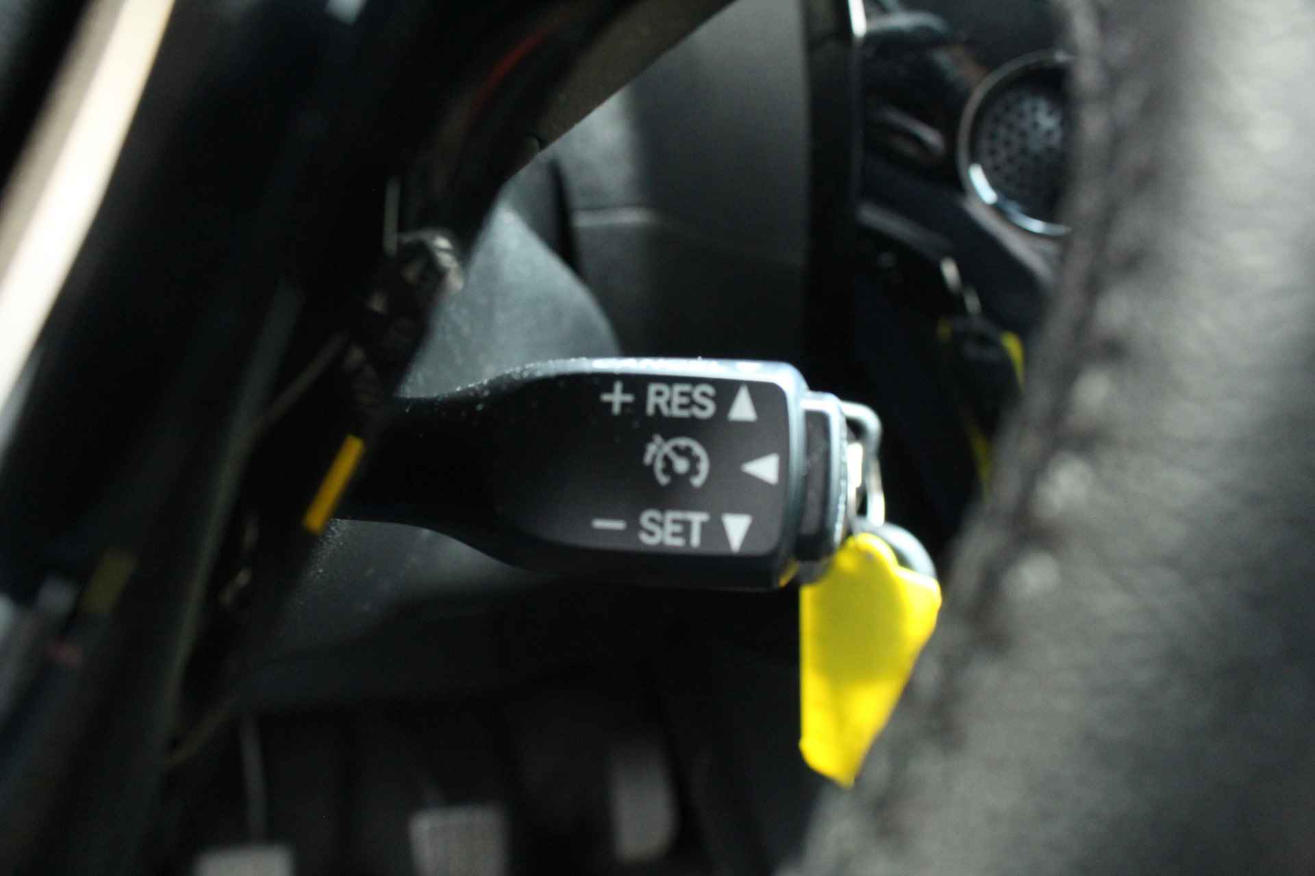 Peugeot 108 1.0 e-VTi Allure | Climate C. | Camera | Privacy Glass | 15" LMV | Elec. ramen | - 10/21