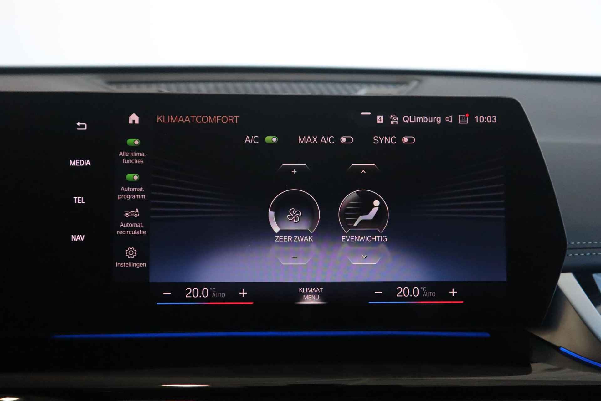 BMW iX1 xDrive30 | Sensatec Dashboard | M Hoogglans Shadow Line | Elektr. Trekhaak - 16/21