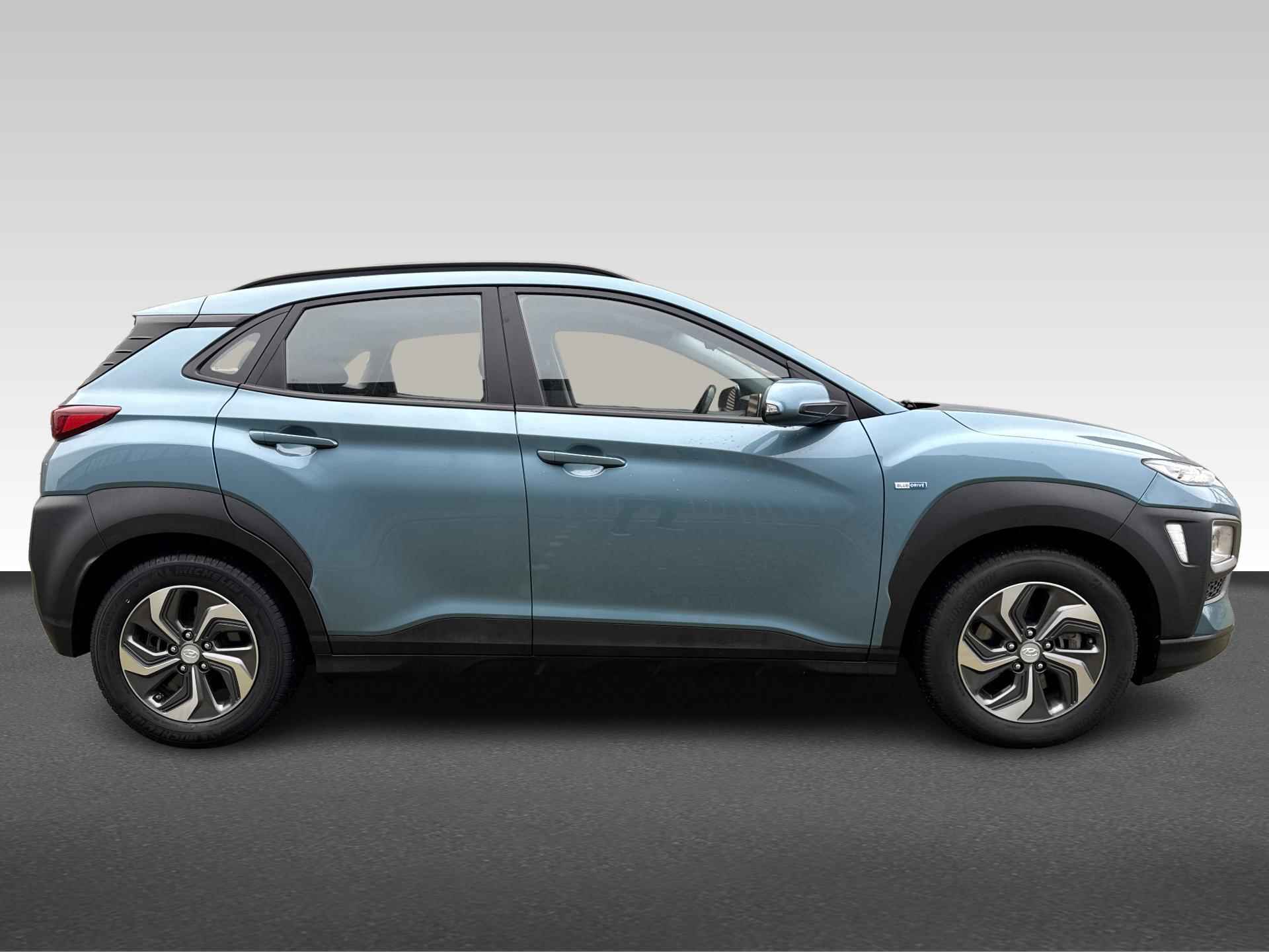 Hyundai KONA 1.6 GDI HEV Comfort - 6/30