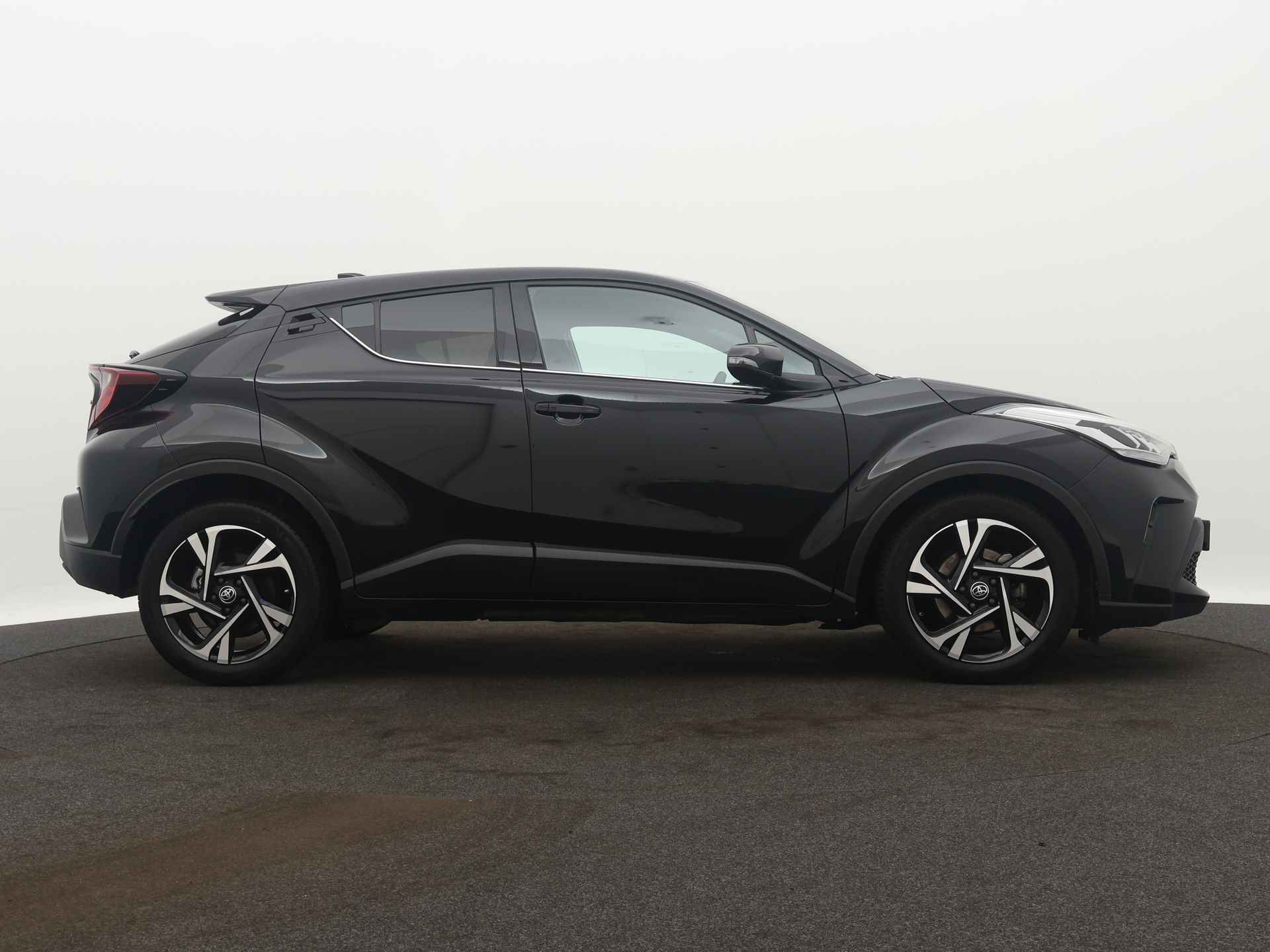 Toyota C-HR 1.8 Hybrid Style | Apple CarPlay | Camera | Navigatie | Dodehoek Ass. | Parkeersensoren | Stoelverwarming | - 16/42