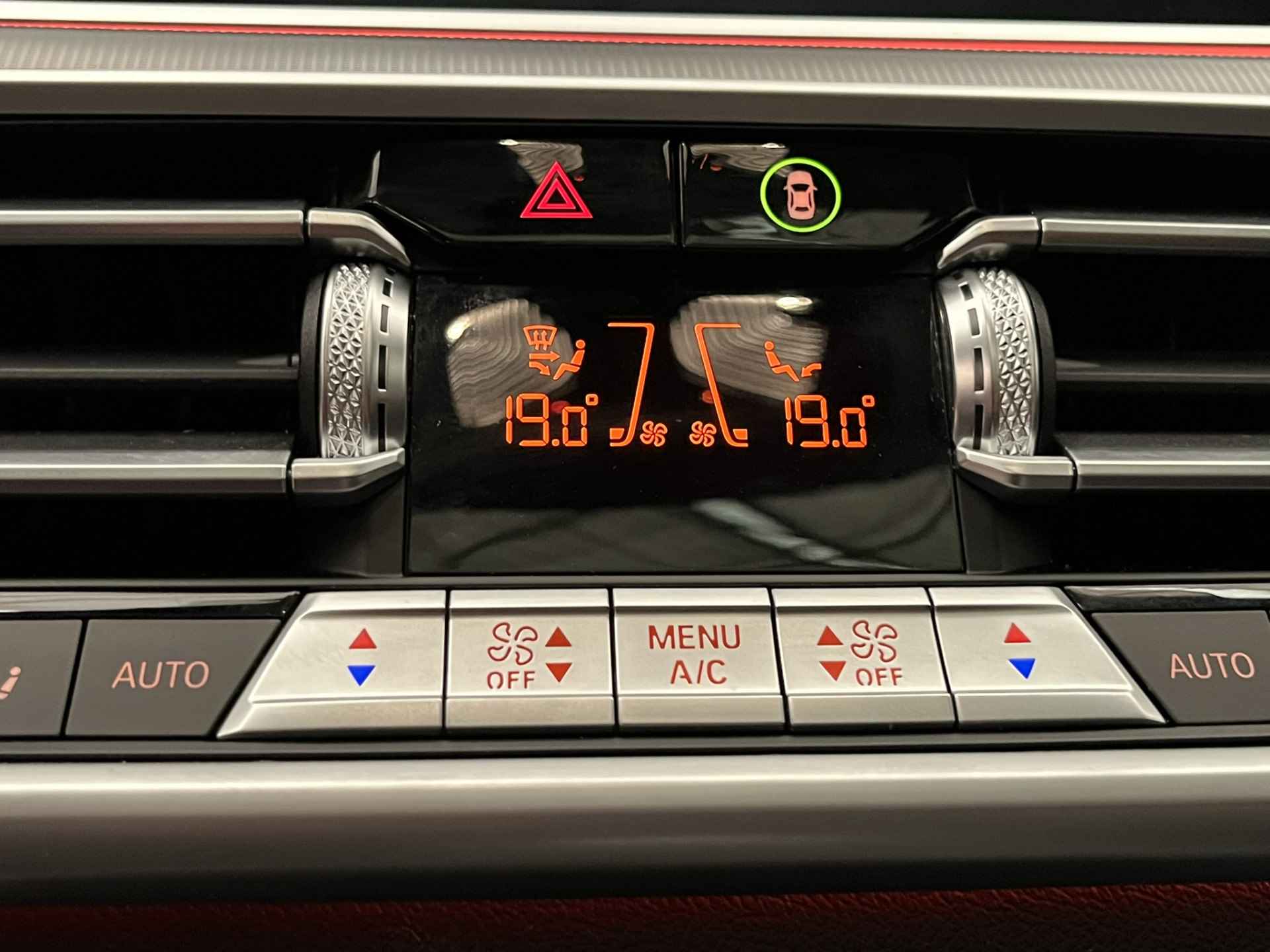 BMW X5 xDrive45e High Executive | Panorama Dak | Luchtvering | Camera | Stuur- en Stoelverwarming | Vol Leder! | Elek. Stoel | Camera | LED | Virtual Dashboard | 19" Lichtmetaal | Clima | Cruise - 55/64
