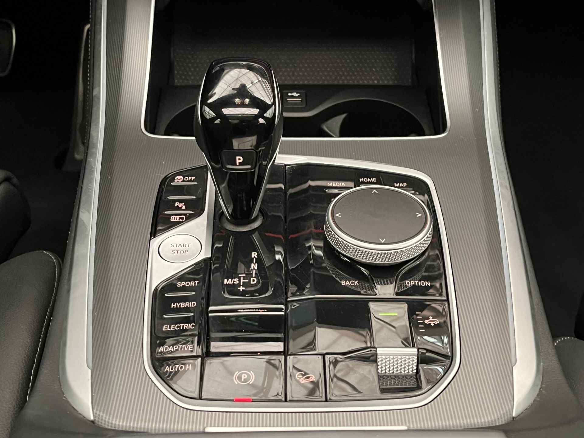 BMW X5 xDrive45e High Executive | Panorama Dak | Luchtvering | Camera | Stuur- en Stoelverwarming | Vol Leder! | Elek. Stoel | Camera | LED | Virtual Dashboard | 19" Lichtmetaal | Clima | Cruise - 11/64