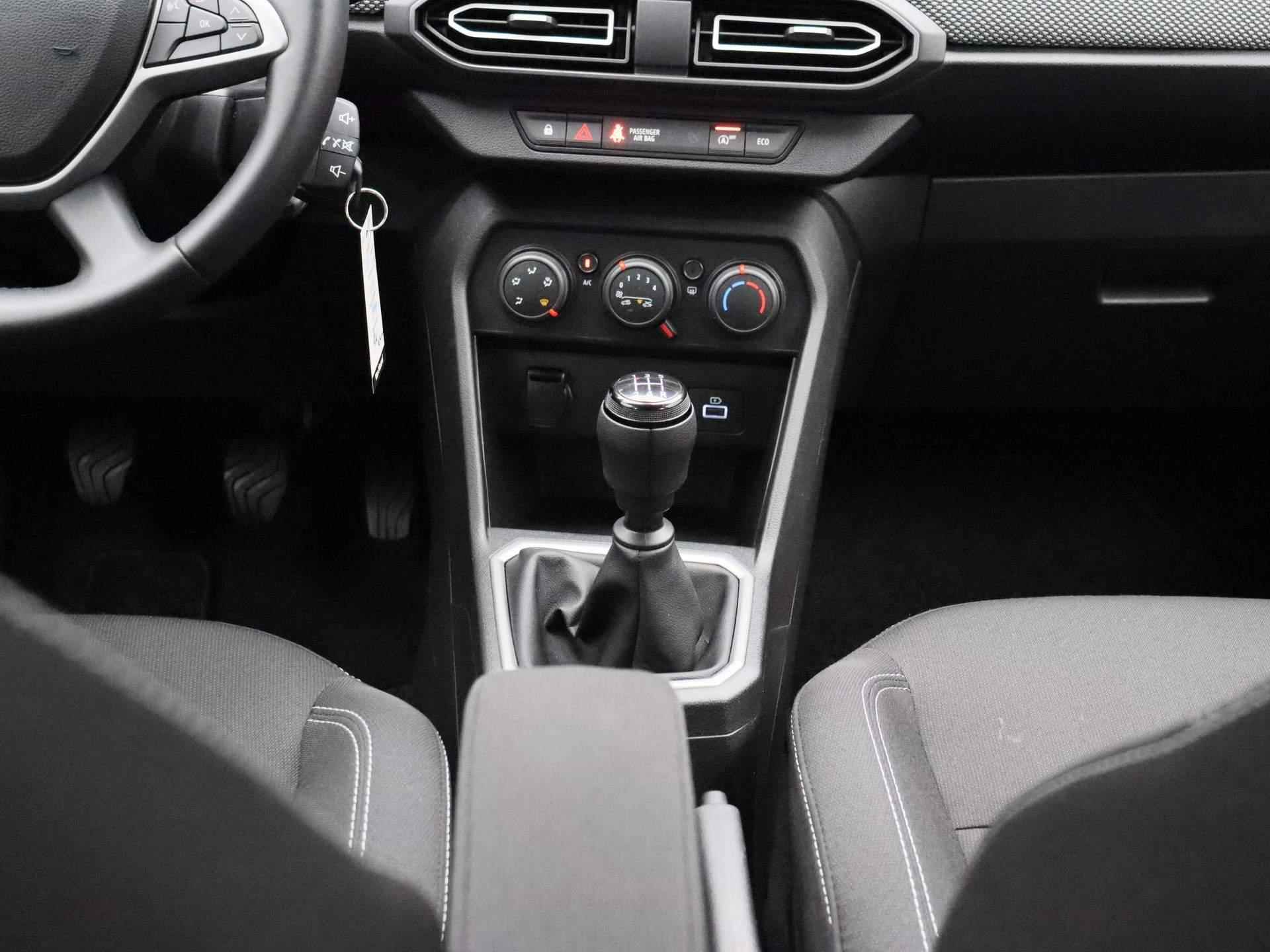 Dacia Sandero TCe 90 Expression | Navigatie | Airco | Parkeersensoren achter | LED verlichting | Metaalkleur | - 9/30