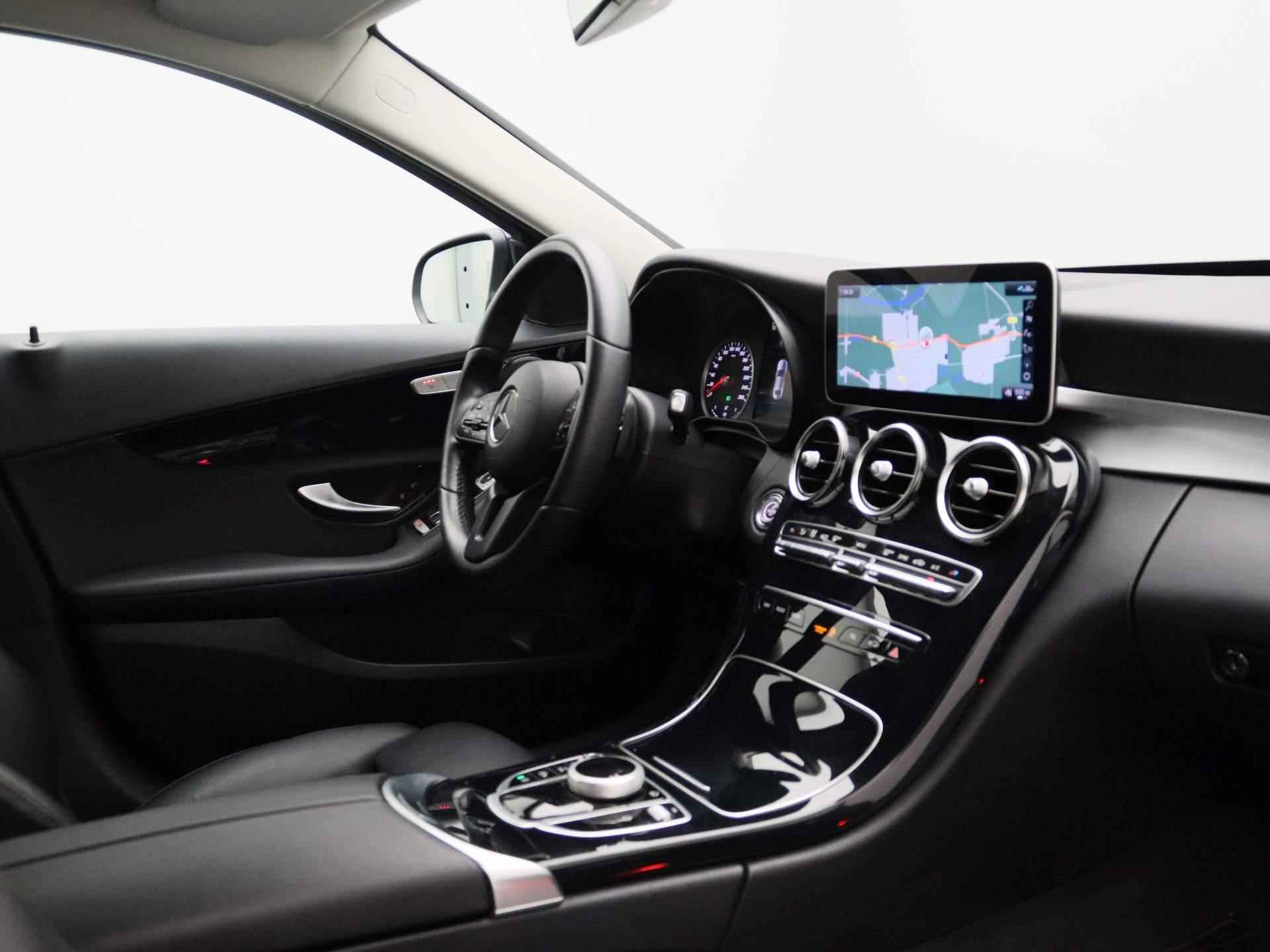 Mercedes-Benz C-klasse 180 d | Automaat | Achteruitrijcamera | LED dagrijverlichting | Regensensor | Cruise Control | Dynamic Select | Stoel Verwarming | 12 Maanden BOVAG Garantie - 30/38