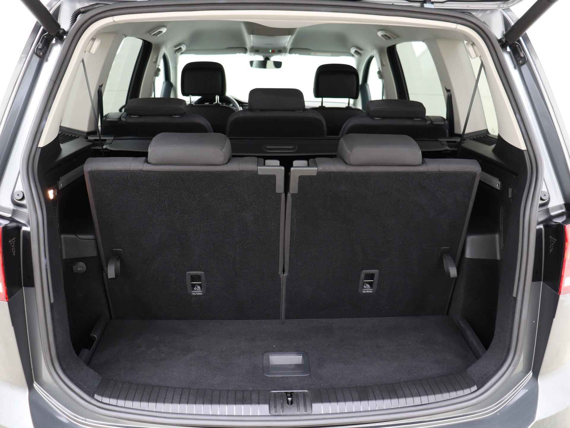 Volkswagen Touran 1.5 TSI 150 PK DSG Highline Business R 7p | R-Line | Navigatie | 7-persoons | LED | Stoelverwarming | ACC | - 10/15